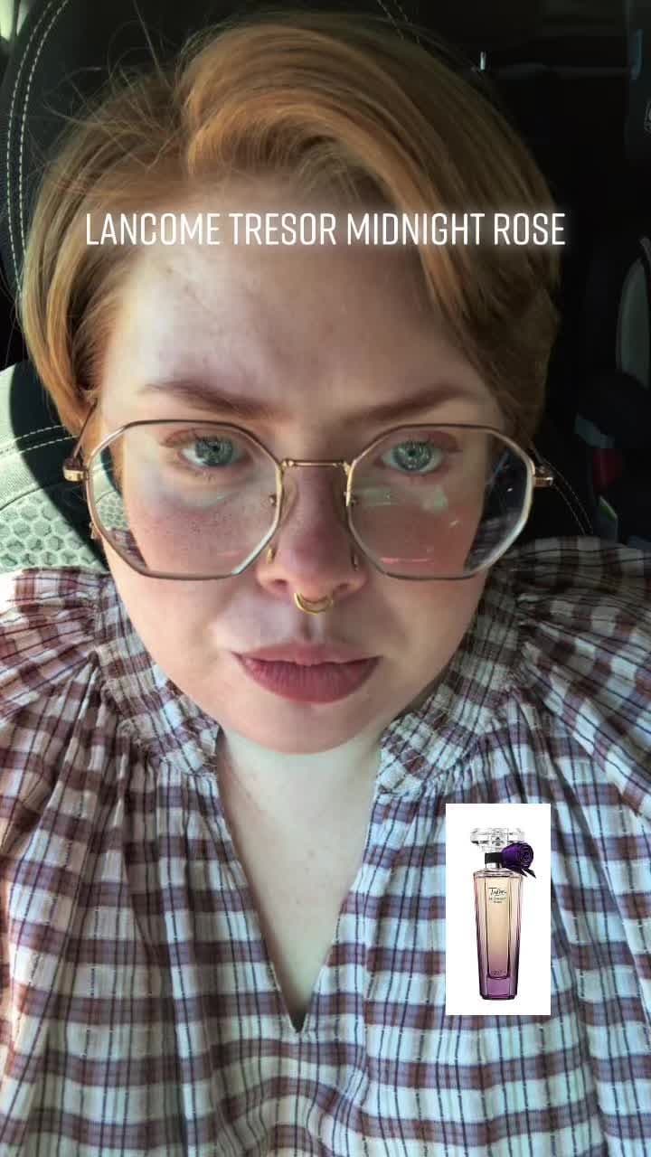 Perfume Collection Pt6: Lancome Tresor Midnight Rose #perfume #perfumetiktok #perfumetok #perfumecheck #perfumecollection #fragrance #fragrancetiktok #fragrancereview #fragrancetok #fragrancecollection #lancomefragrance 