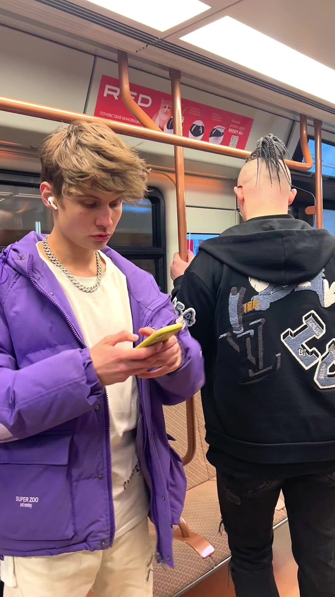 maybe I get a manicure too ? 💅 