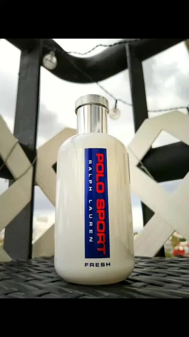 🇺🇸🇺🇸Hàng siêu siêu hiếm, em siêu tầm về được vài chai🇺🇸🇺🇸 💥💥NƯỚC HOA RALPH LAUREN POLO SPORT FRESH EDT 125ML 1xxx    👉Mùi hương thuộc dòng hương cây cỏ thơm dành cho nam giới, thể hiện rất rõ phong cách thể thao mạnh khỏe, năng động, khơi dậy những khả năng tiềm ẩn của bản thân con người.    👉Polo Sport mang hương thơm tươi mát, vị hoa cỏ tươi tắn, ấm áp, kết hợp với các hương trái cây và gỗ. Kết quả đã tạo ra một mùi hương tuy có phần phức tạp nhưng không quá choáng ngợp.