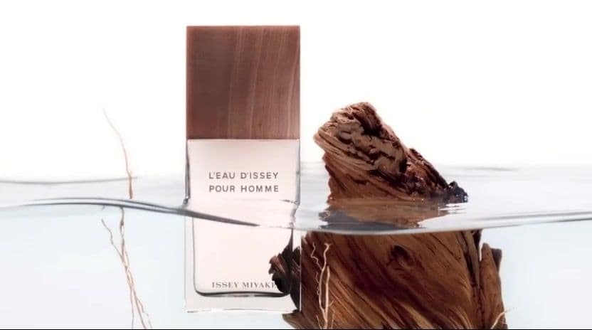 Powerful and woody: a fragrance exploring the interaction between water and spicy woods. Issey Miyake reinvents the way water interacts with raw, natural elements. Discover a vibrant, contrasting fragrance exploring the interaction between the fluidity and freshness of water and powerful notes of vétyver. An ode to a timeless masculinity triggering an instant addiction. Available for purchase online and in store. www.omorphiabahamas.com #newscents #fragrances #men #giftideas #omorphiabahamas 
