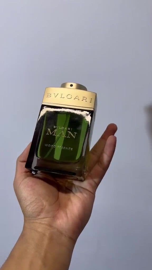 Bvlgari Man Wood Essence 💚 #fyp #parati #perfumes #colombia #sogamoso #tunja #boyacá 