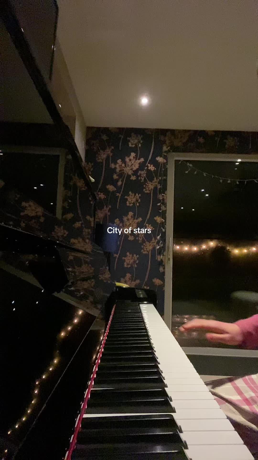 Quick one #music #piano #famous #lalaland #cityofstars 