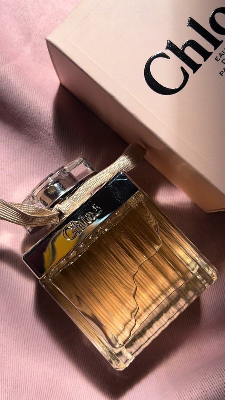 Finally unboxing my dream perfume! I only had minis before but so happy have this is full size na! Yay!!! Isn't she pretty? ✨✨✨ #chloeparfum #chloe #fragrance #perfumetiktok 
