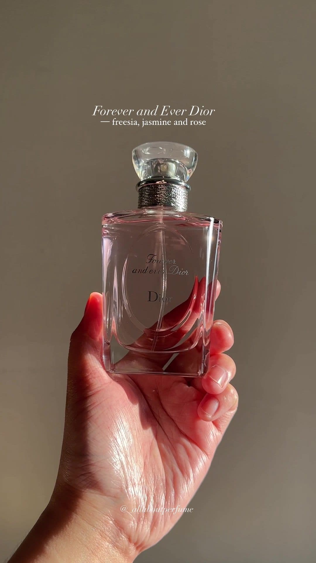 Forever and Ever Dior by Dior is a dewy, fresh floral scent from the Les Creations de Monsieur Dior Collection. It's the sweetest and perhaps the most beautiful among the sisters. Pretty, simple, but sophisticated. An all year round scent that's easy to wear and has a youthful vibe to it.  So if you're looking for the perfect wedding scent that isn't complicated, try Dior's Forever and Ever! It's rosy, feminine and delicate. I mean who doesn't love to smell so ladylike and effortlessly stunning on her wedding day? Also, the name fits the theme perfectly! ♾️  @diorbeauty @diorbeautylovers  #dior #diorbeauty #diorbeautylovers #diorlovers #foreverandeverdior #diorparfums #diorperfume #perfume #perfumeunboxing #perfumelover #perfumes #perfumecollection #perfumecollector #fragrance #fragrances #fragrancelover #fragrancecollection #perfumeoftheday #scentoftheday #scents #sotd