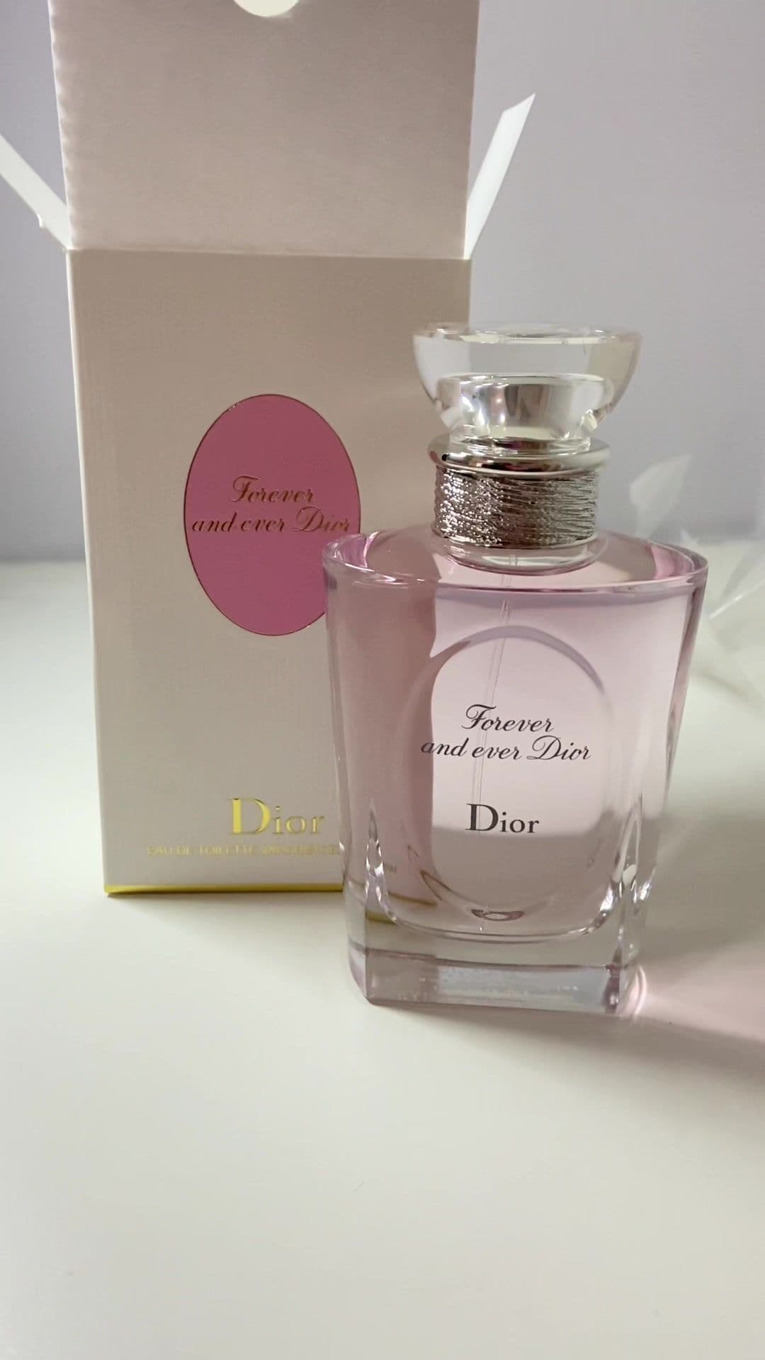Era pra ser um simples unboxing com ASMR… #asmr #unboxing #perfume #dior #foreverandever #diorforeverandever 
