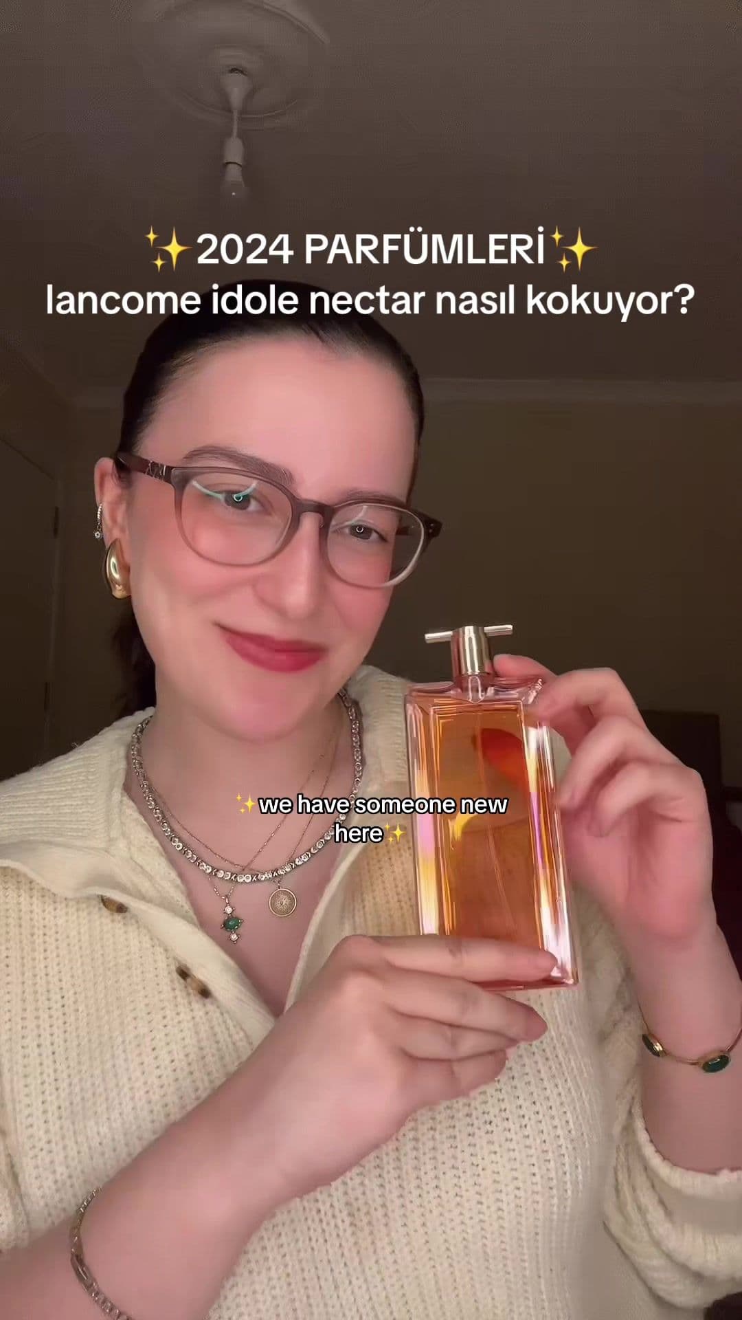 2024 parfümleri serimizee ✨lancome idole nectar✨ ile devam ediyoruzz. muhteşem bi koku ve elime sıktığım gün üç kere yıkadıktan sonra bile hâlâ buram buram kokuyodu.. 😮‍💨😮‍💨 #lancomeidolenectar #2024perfume #2024parfümleri #yeniparfüm #lancomeidole #parfümyorum #perfumereview #parfümönerisi #perfumereccomendations #parfümönerisikadın #gourmandperfume #parfümtiktok #perfumetiktok #fyp #keşfet 