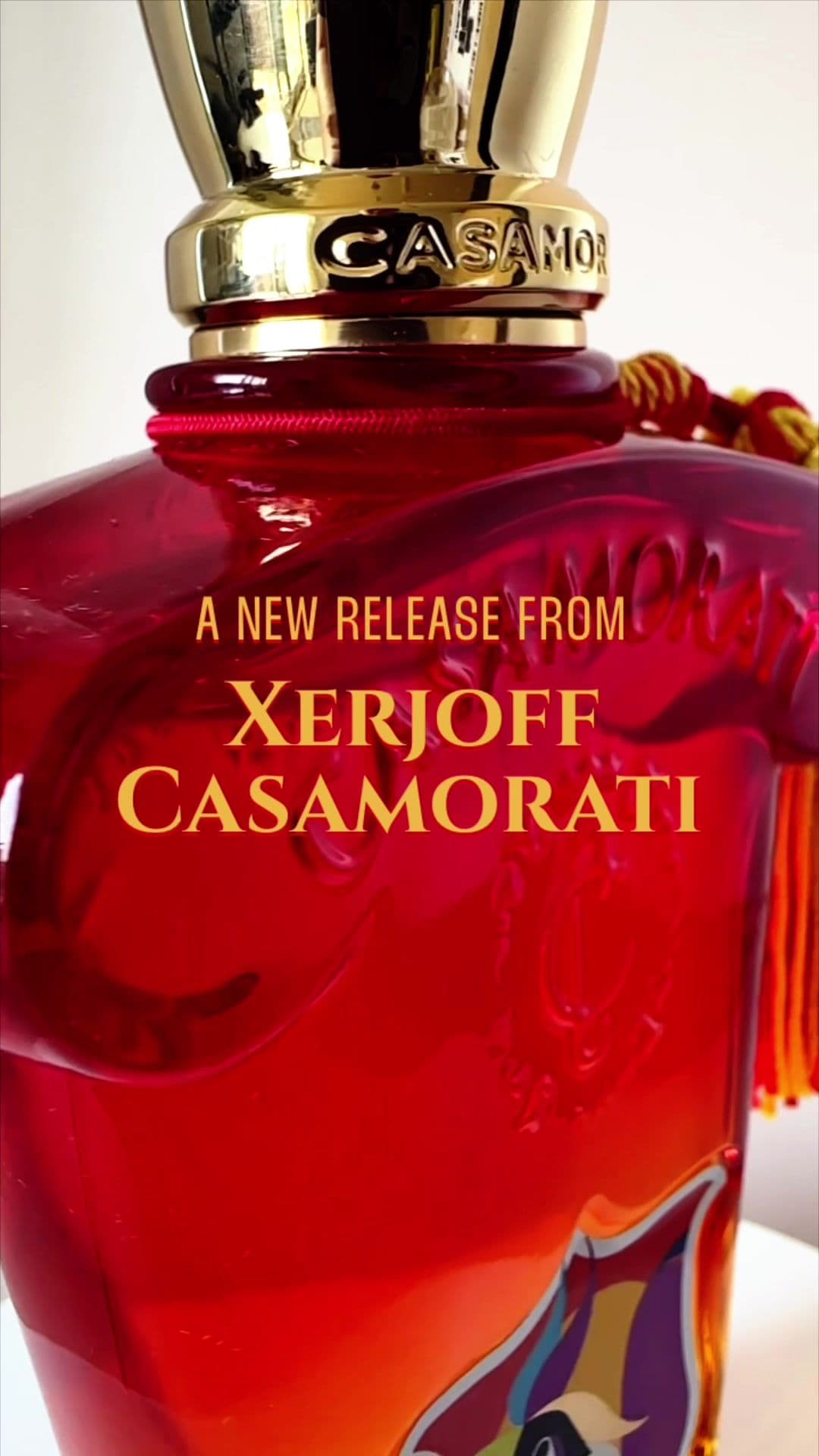 Levar del Sole is the latest creation from Xerjoff Casamorati. The scent begins with a burst of fresh citrus and the tender aroma of hand-picked roses from Kannauj, India's perfume capital. At its core, the blend of cardamom, violet, and lily exudes a sense of prosperity and elegance. As the fragrance evolves, it reveals a comforting base of musk, Tonka bean, and caramel, enveloping the wearer in a warm embrace, evoking feelings of new beginnings and transformative experiences. Top notes: Rose, Lemon, Orange, Bergamot, Apple, Green Notes Heart notes: Cardamom, Violet, Jasmine, Lily Base notes: Patchouli, Musk, Oakmoss, Tonka Bean, Caramel, Benzoin  #newperfume #newfragrancerelease #fragrancetiktok #perfumetiktok #perfumeenthusiast #fragrances #perfumesamples #samplingfragrance #samplebeforebuying #xerjof #casamorati #fraghead #prefumecollection #discoveringfrance 