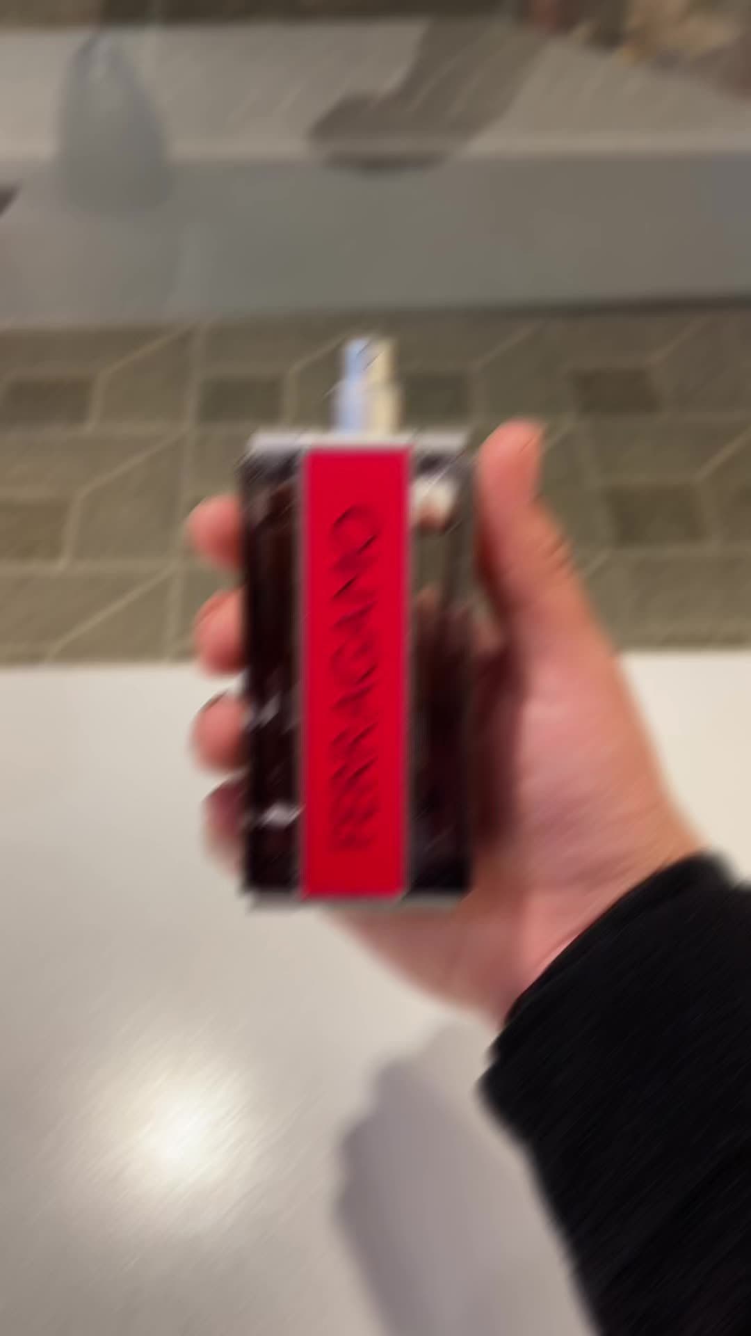 Te presento a la nueva fragancia de #ferragamo  Red Leather, inspirada en el color mas poderoso y en la fuerza del cuero! #parfum #perfume #foryou 