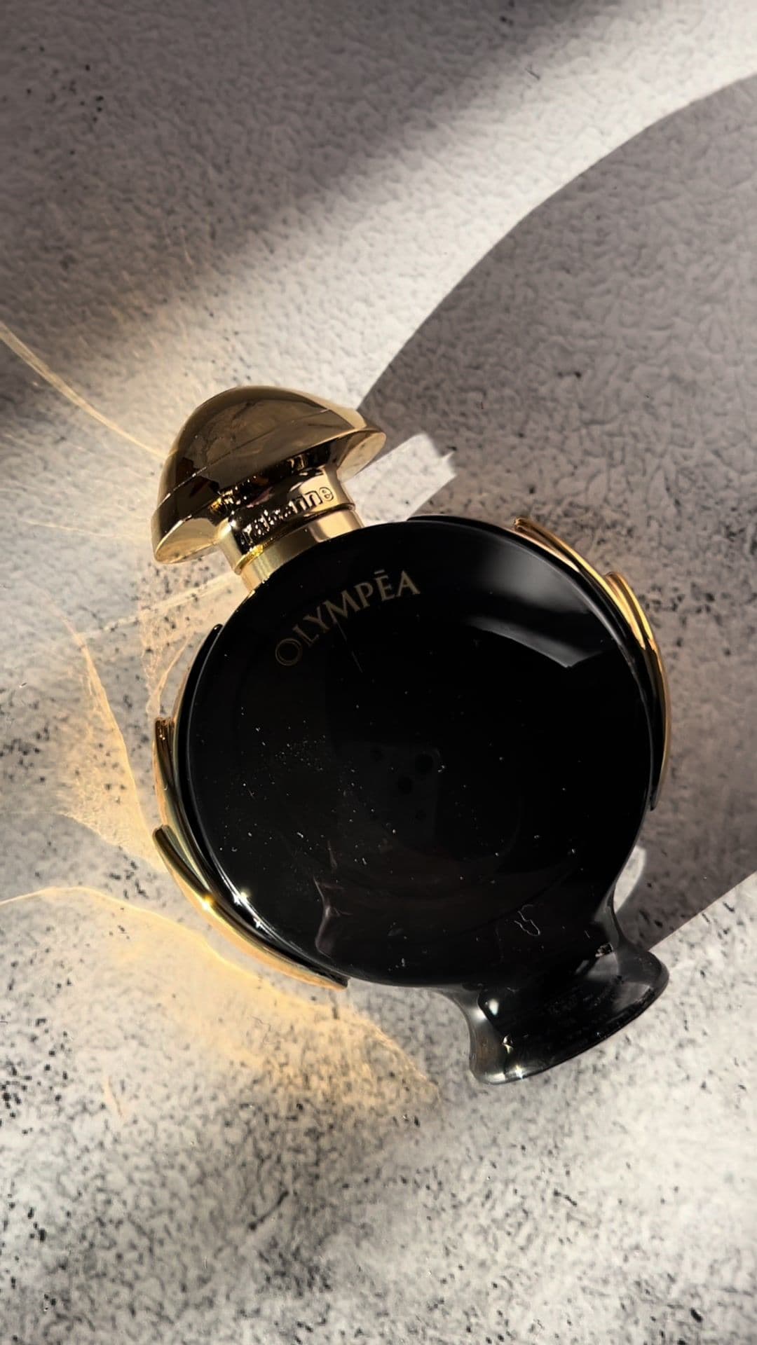 The new Olympea Parfum 😍 Love at first sniff for me! I love love loveeee the original Olympea and the Parfum version coming out was just music to my ears!  Top notes: Clary Sage, Pink Pepper and Green Accord Middle notes: Jasmine, Orange Blossom and Rose Oil Base notes: Vanilla, Benzoin and Mu Thank you @The Perfume Shop Limited ❤️ #olympea #olympeaparfum #perfumerelease #newperfumes #perfumes2024 #perfume #perfumecollection #perfumesddict #smellsogood #perfumereels #scent #perfume #perfumecollector #fragrancecommunity #perfumeobsessed