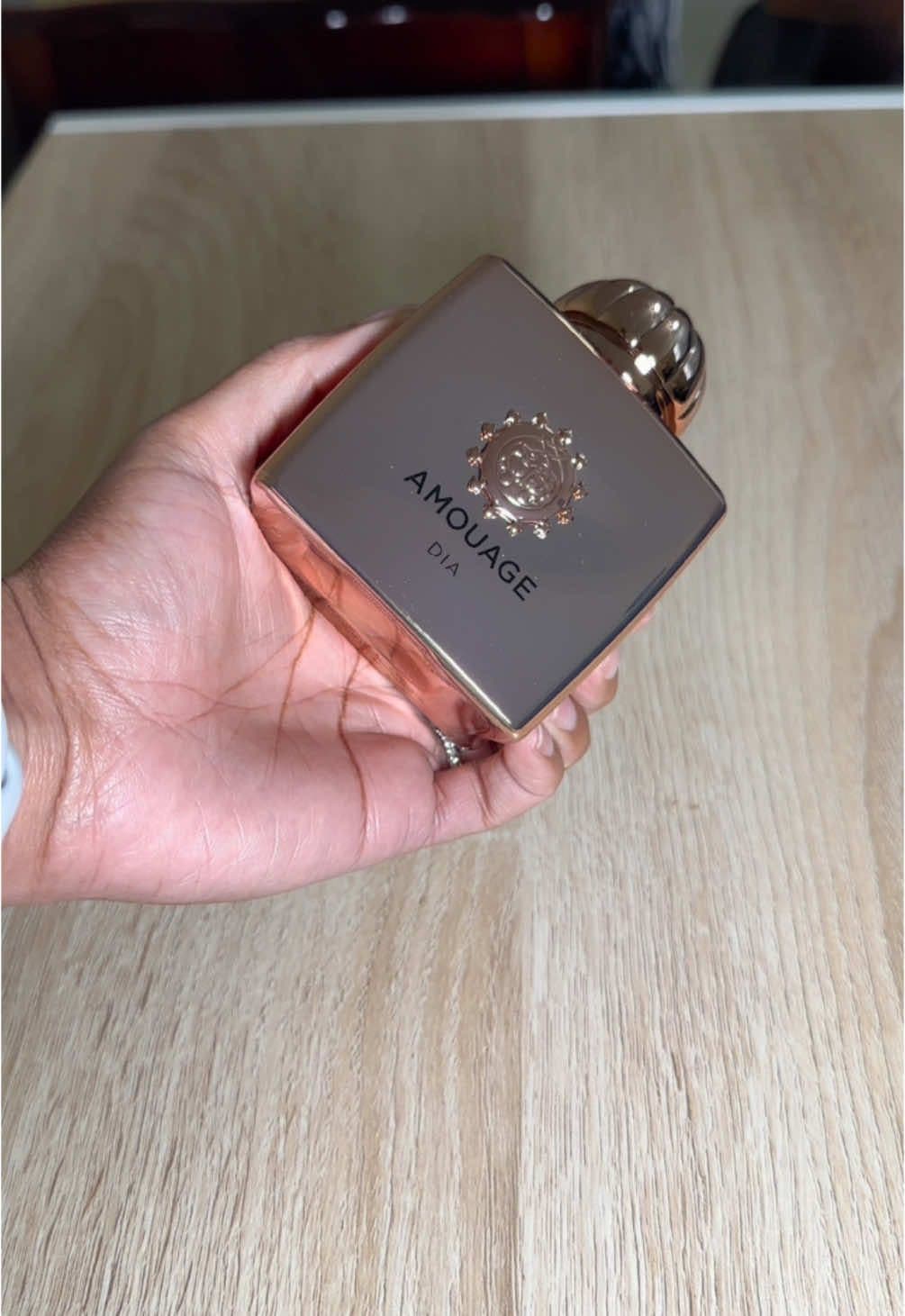 Unboxing @AMOUAGE Dia Woman #amouage #perfumetiktok #perfumetok 