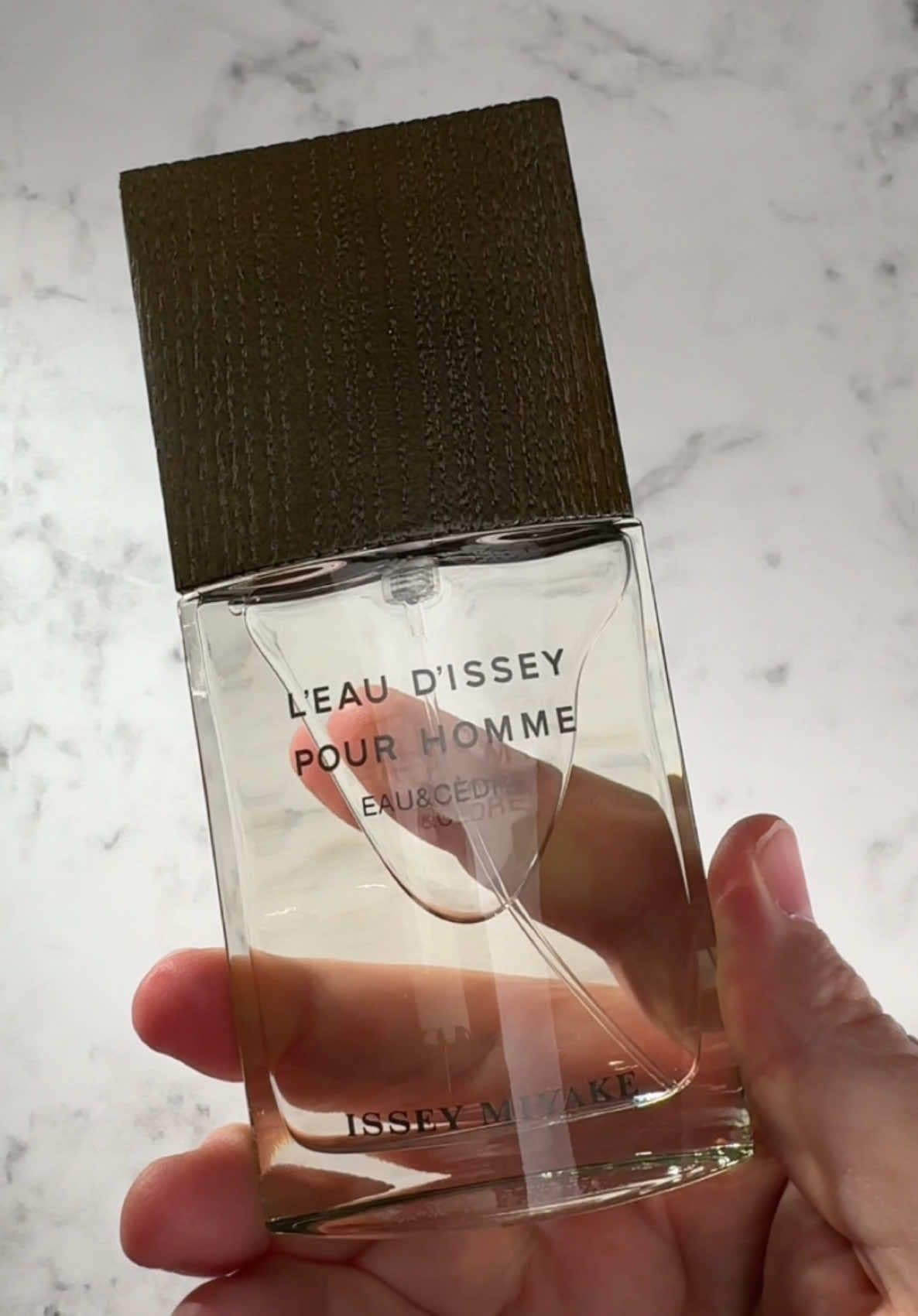 Scent of thr Day :: Eau & Cedre by Issey Miyake . #fragrance #fragrancetiktok #mensfragrance #fragrancetok #colognetiktok #scentoftheday #isseymiyake #eaucedre 