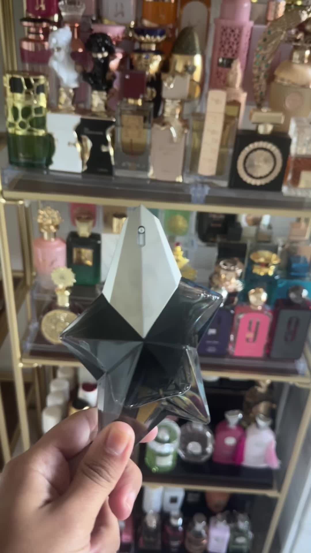 🤮 #angelfantasm #mugler #perfumetiktok #perfumetok 