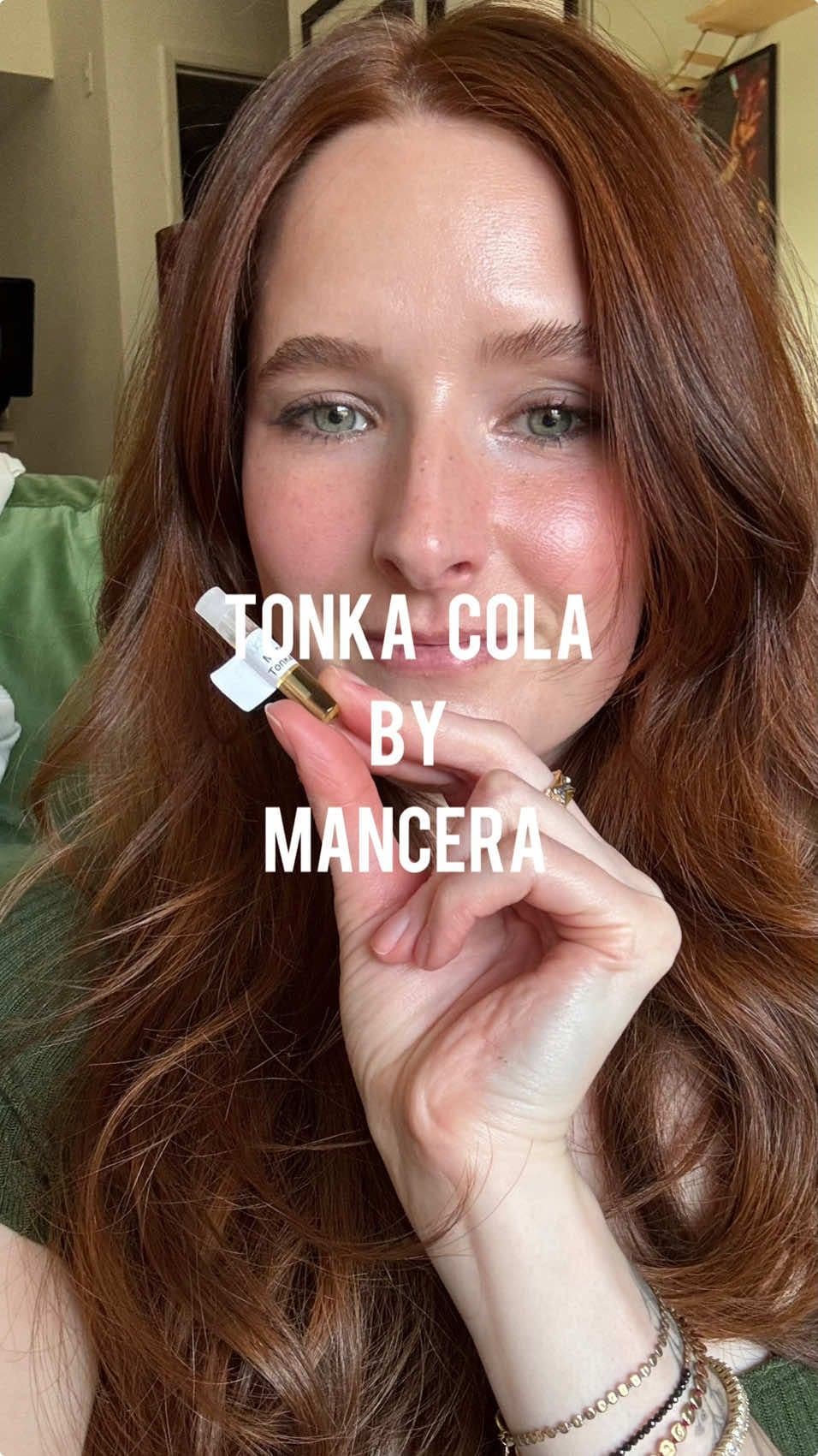 no milk for santa, just coca-cola 🥤🤶 #fyp #foryoupage #foryou #perfumehaul #perfumecollection #perfume #perfumerecommendations #colafragrance #colaperfumes #mancera #tonkacola #tonkacolamancera 