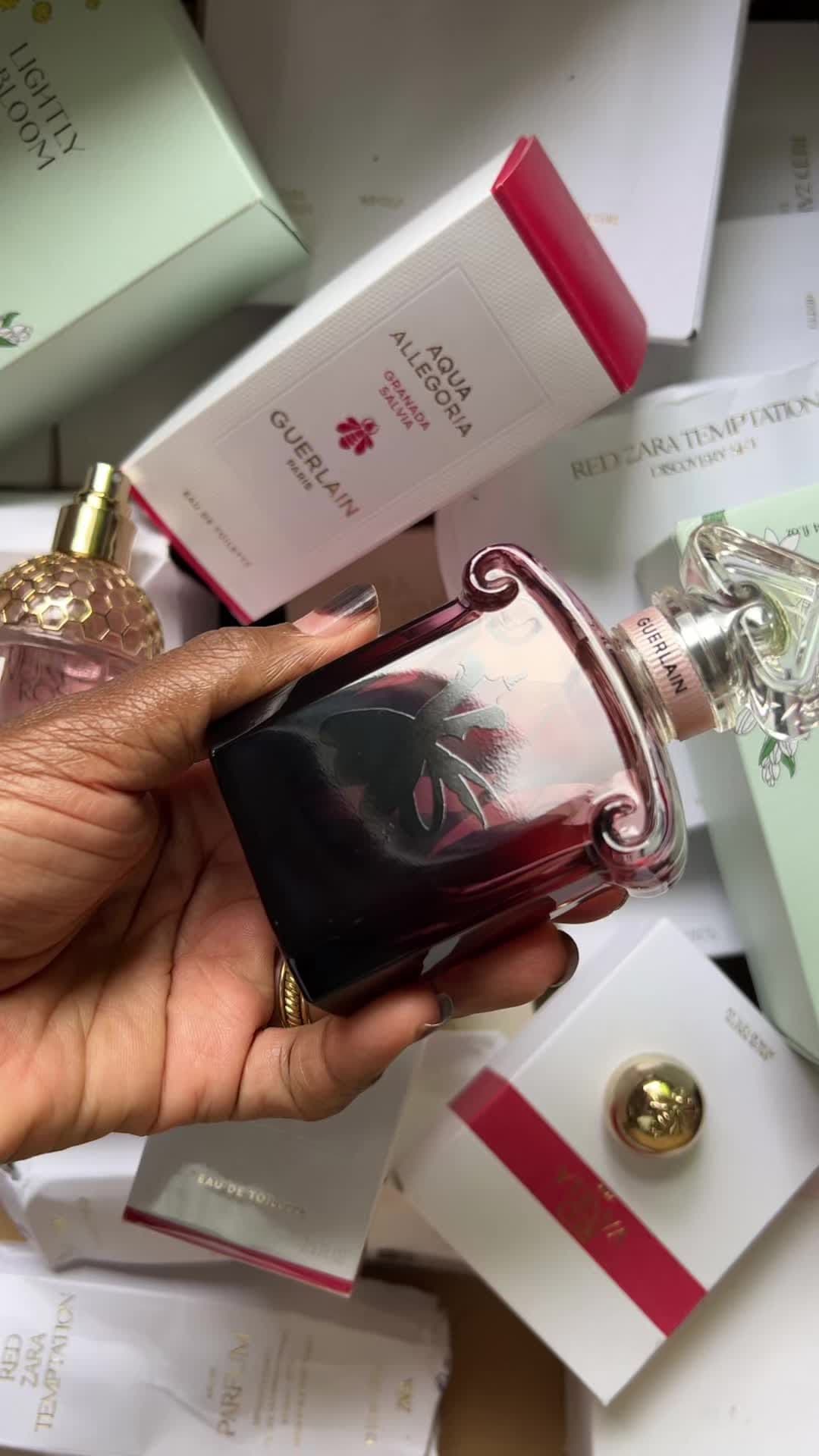 #eaudeparfum intense !!! #lapetiterobenoire 🥰🥰😍😍 85K #libreville_gabon🇬🇦 
