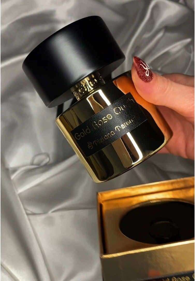 Yeni gözəlçəm🥰 #tizianaterenzi #tizianaterenzirosegoldoudh #parfumviral #parfumtiktok #kesfetdeyiz 