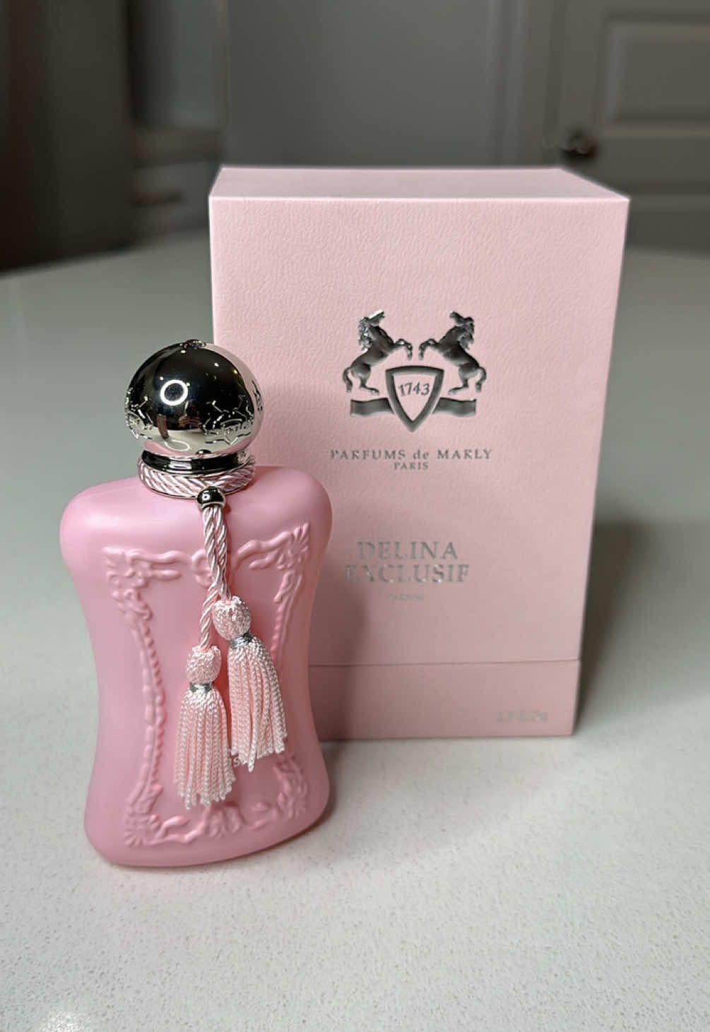 Delina Exclusif is the epitome of luxury & femininity 🎀✨ #DelinaExclusif #ParfumsdeMarly #Delina #FragranceTikTok #PerfumeTikTok #ASMRUnboxing