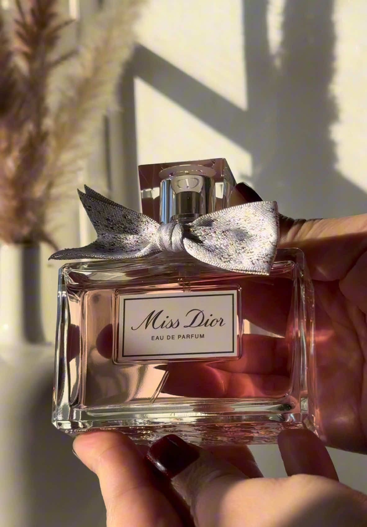 My new signature 💐✨ @Diorbeauty  Miss Dior eau de parfum  Fragrances Family: Floral 💐 Key notes: Lily of the valley, Centifolia Rose, Soft musk. #fragrance #diorbeauty #missdior #girls 