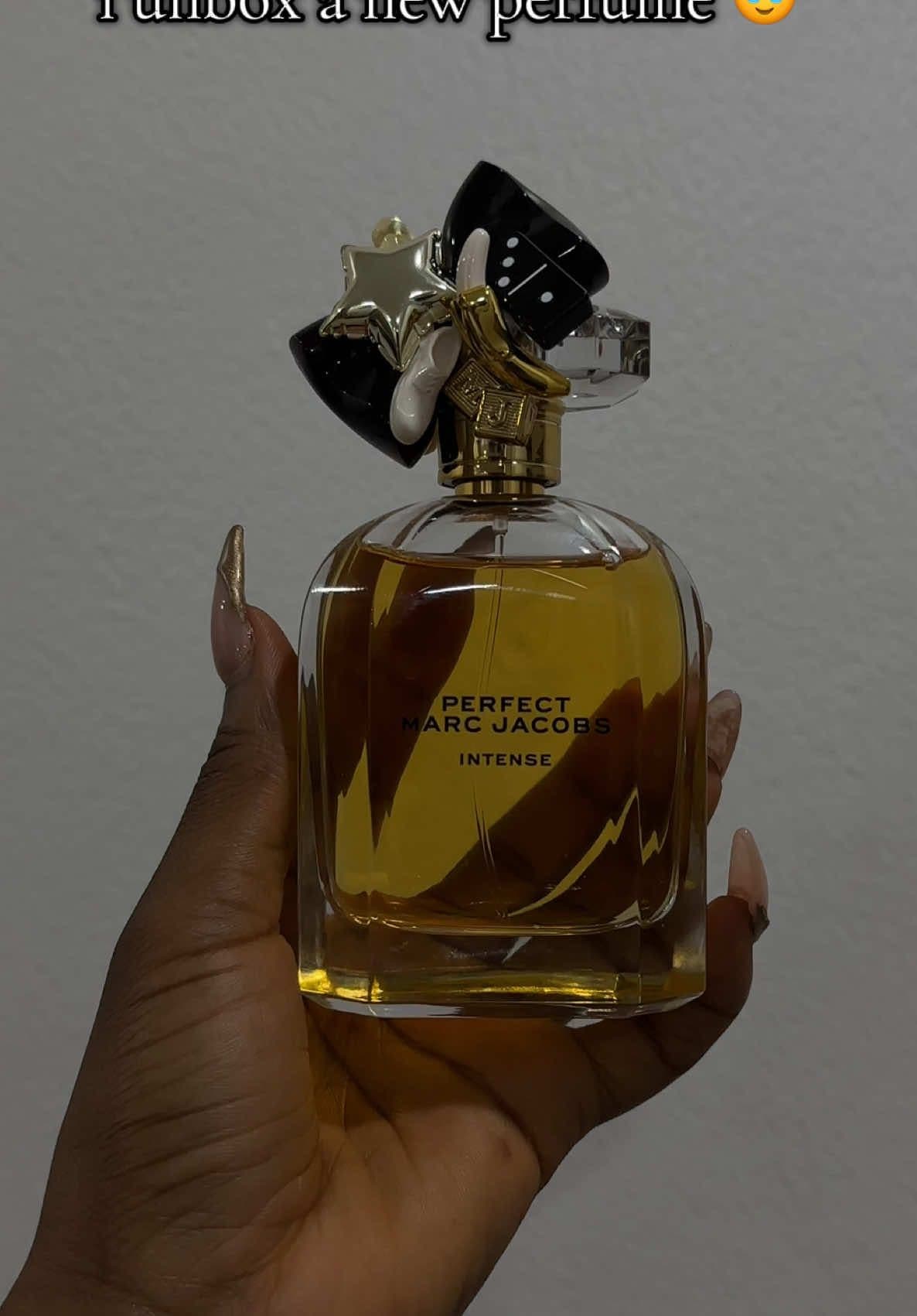 And the bottle is so pretty 🥹❤️ #perfectmarcjacobintense #marcjacob #fragrancetiktok #perfumetiktok 