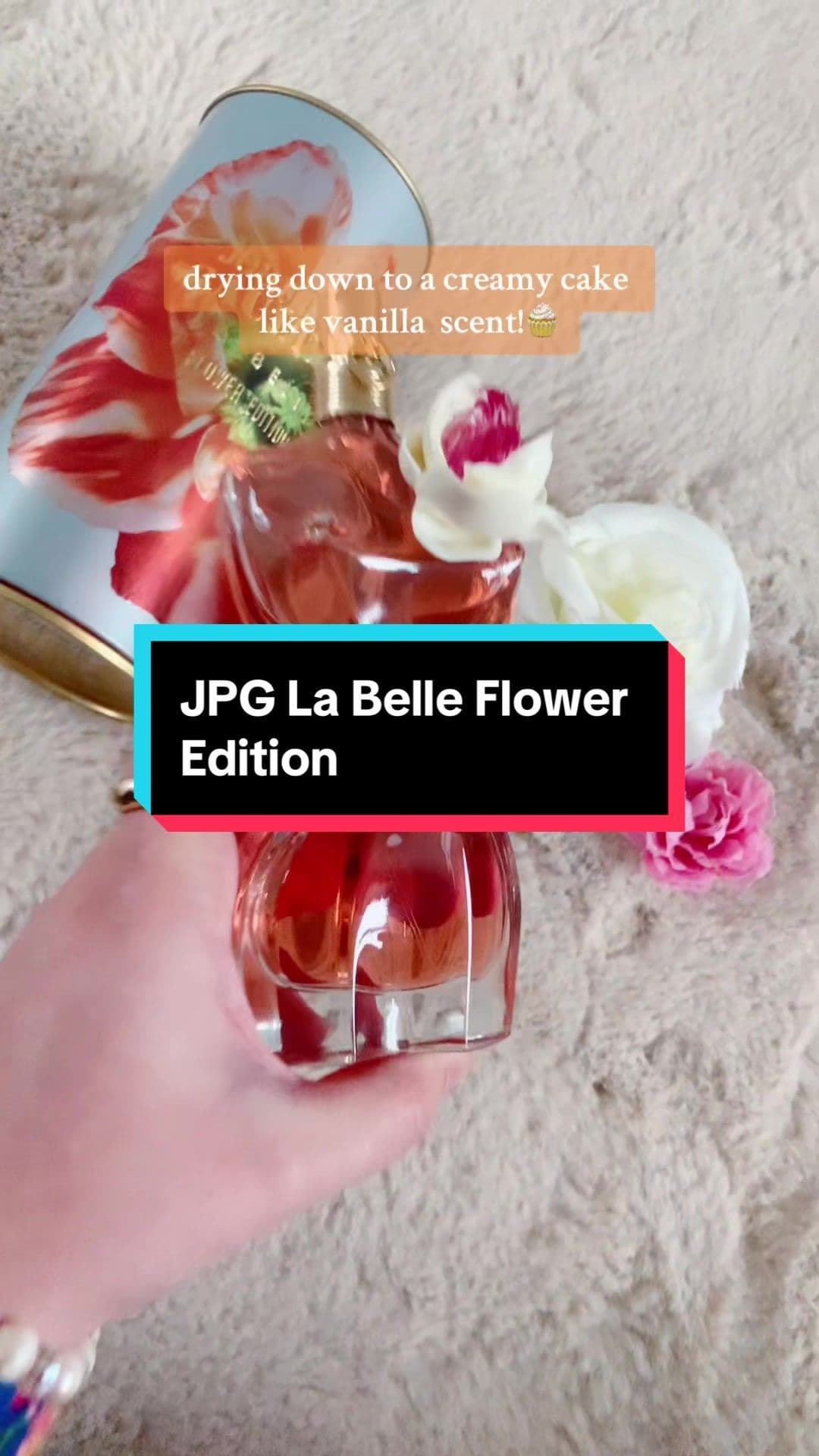The new Jean Paul Gaultier La Belle Flower Edition perfume 🌺🥰 - a quick 1st impressions. Wanted to mention how long lasting it aswell, like the le parfum version! #perfume #perfumetiktok #unboxing #fragrance #fyp #viral #jeanpaulgaultierperfume #vanilla #flowers #fruityperfume #sweetperfume #perfumecollection #perfumereview #scentoftheday #perfumesamples #thewayfarerscents #perfumeaddict #fragrancetiktok #perfumes #designerperfumes 