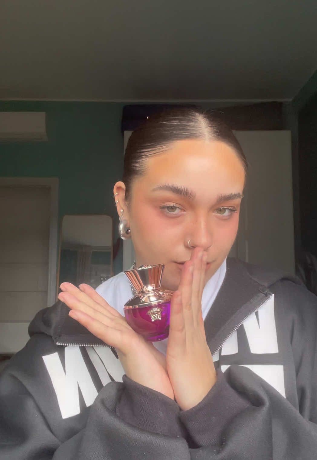 Versace Dylan purple   #perfume #perfumetiktok #beauty #review #versace #versacedylanpurple #dylanpurple #notionapp #fyp #foru 