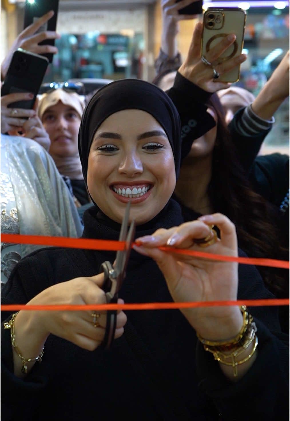 📍 Aujourd’hui, nous étions présents à l’ouverture officielle de la boutique de Moufida Meghrbi ! Un événement rempli de glamour, d’élégance et de passion pour la mode. 🛍️💃 🎥 Space Cam a capturé chaque moment avec un style cinématographique unique, pour vous faire vivre l’ambiance comme si vous y étiez ! 🌟 🔥 Découvrez les coulisses, les looks exclusifs et l’énergie incroyable de cette journée mémorable ! 📸 Space cam L’art de capturer vos plus beaux instants. #MoufidaMeghrbi  #Mode #Fashion #Ouverture #Tendance #SpaceCam #fyp #viral #شعب_الصيني_ماله_حل😂😂 #oran 