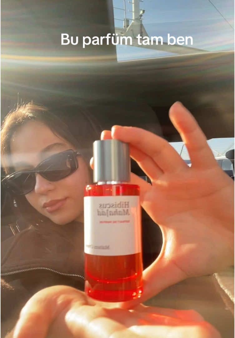 We love Quentin Bisch 🩷 #maisoncrivelli #hibiscusmahajad #perfumetiktok #nicheperfume #quentinbischperfumer 