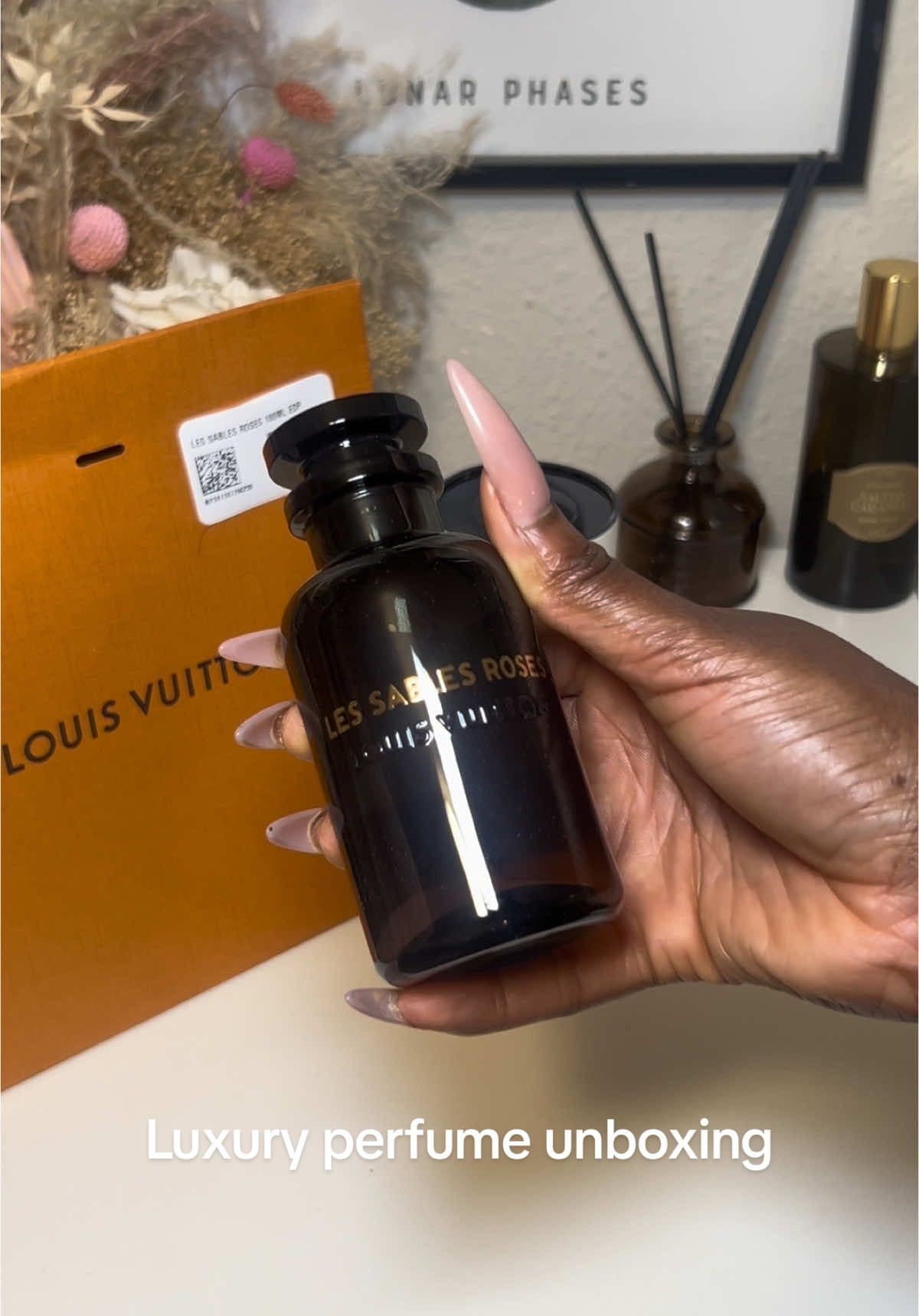 Unboxing a fragrance I have wanted for 3 years 🙊  Les Sables roses is a classic imo. Great nighttime oud fragrance ❤️ {clearing my drafts❤️}  #luxuryperfume #perfumereview #perfumeunboxing #louisvuittonperfume #oudperfume #longlastingfragrance 