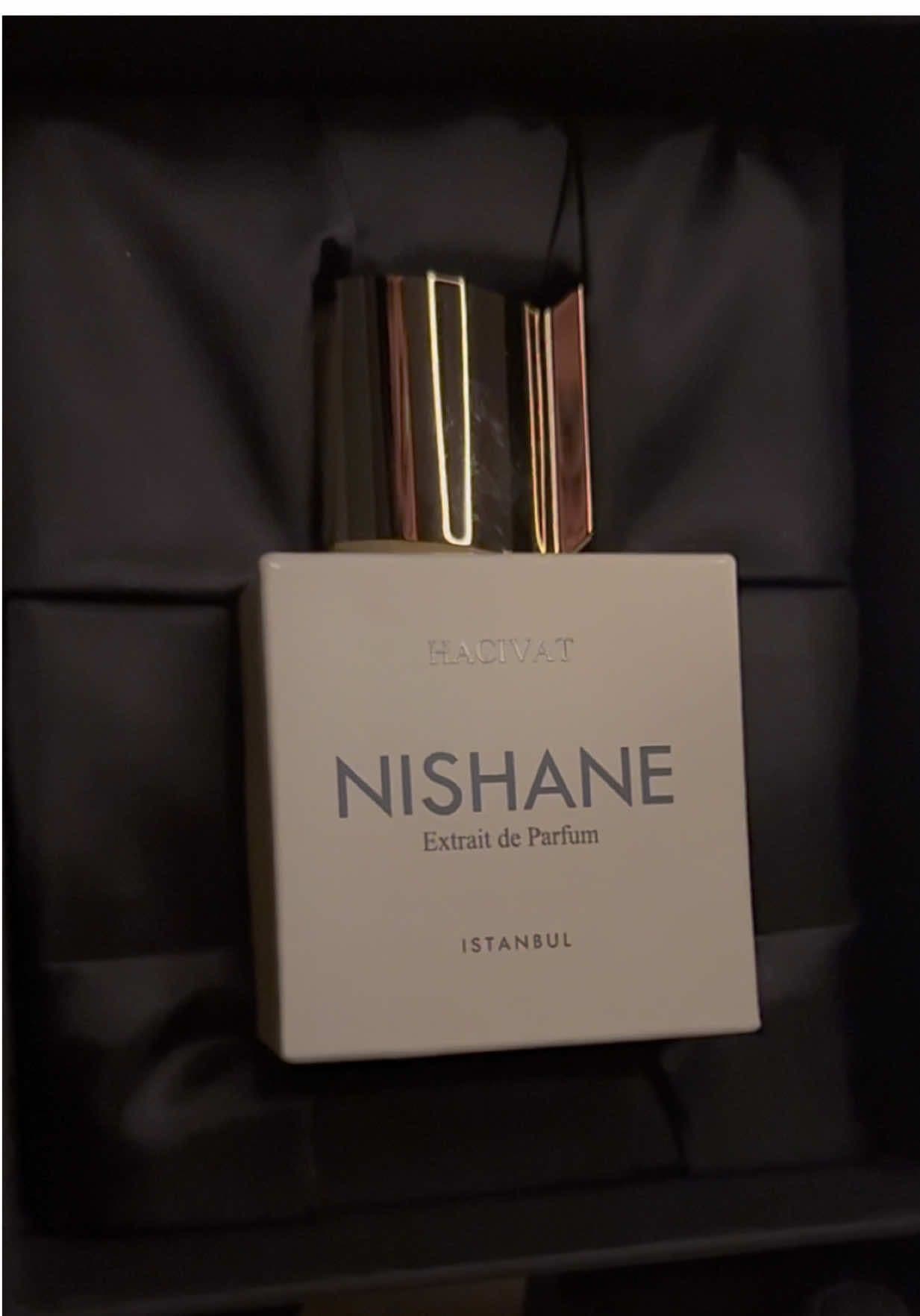 Nishane Hacivat   #nische #parfum #unboxingvideo #scent #nishane #hacivat 
