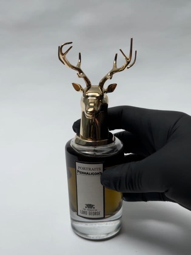 Perfume de lujo, The Tragedy of Lord George de Penhaligons. #penhaligons #lordgeorge #lordgeorgepenhaligons #thetragedyoflordgeorge #fraganciasfiord #perfumesnicho #perfumetiktok 