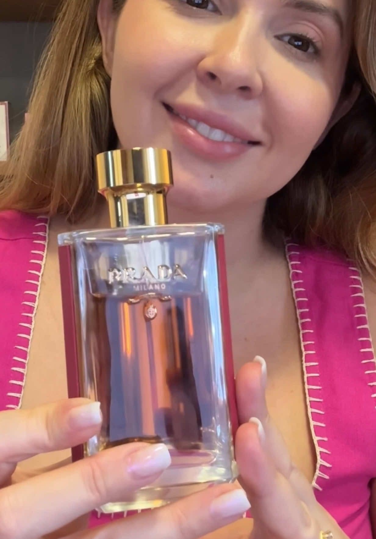 Perfume LA FEMME PRADA INTENSE  #perfume #perfumes #prada #lafemme #prada 