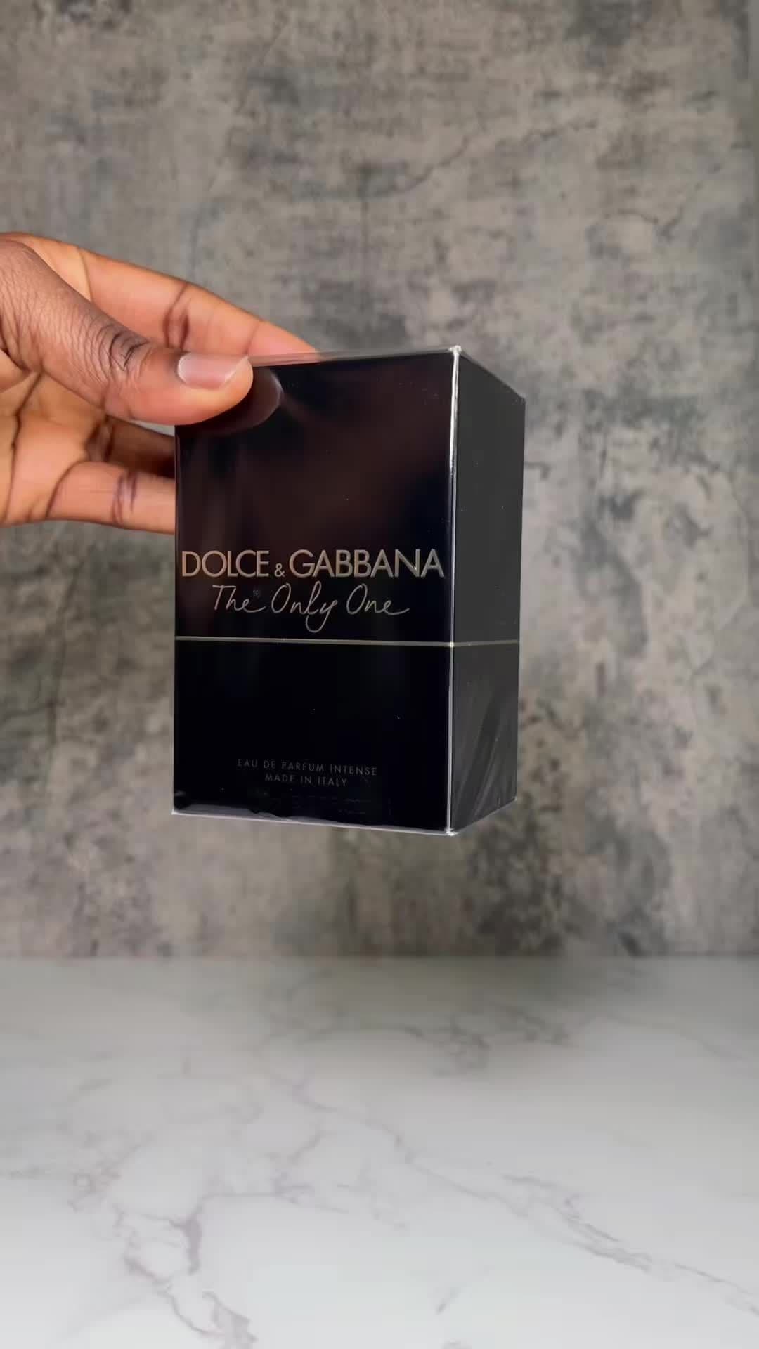 I finally got around to opening my bottle of @dolcegabbana_beauty The Only One Eau de Parfum Intense after letting it sit for six months, and I have to say it’s not quite what I expected. I initially purchased it because I had heard it had a strong coconut presence, and as a coconut lover, that was all the convincing I needed.  Upon first spray, the fragrance opens with a rich, creamy sweetness, but the coconut isn’t as prominent as I had hoped. If it’s there, it’s subtle, more of a supporting note rather than a star player. Instead, what stands out is a beautifully blended mix of warm vanilla, powdery florals, and a sophisticated, almost caramel-like depth.  Despite not getting the coconut hit I was expecting, I can’t deny that The Only One is a classy, elegant scent. It has a unique, sensual quality that feels both warm and luxurious. The sillage is noticeable without being overwhelming, and the longevity is impressive it lingers beautifully on the skin for hours.  Would I repurchase? Maybe not, just because I was specifically looking for a stronger coconut presence. But as a fragrance in itself, it’s undeniably sophisticated, refined, and effortlessly chic. If you love deep, warm, and subtly sweet scents with a luxurious feel, this one is definitely worth trying! 💫Top notes: Neroli, Green Apple and Italian Mandarin 💫Middle notes: Jasmine, Coconut and Orange Blossom 💫Base notes: Vanilla, Cashmere Wood and Cedar
