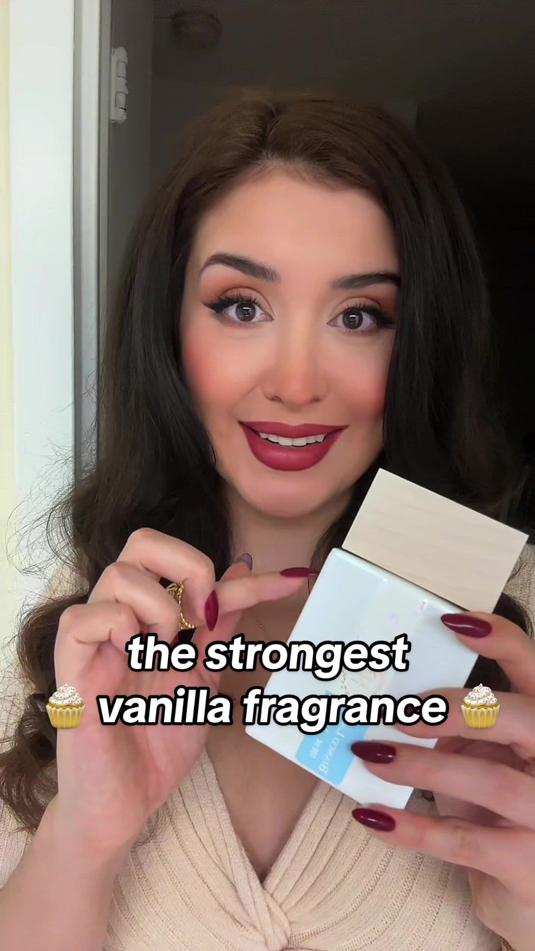 The queen of all vanilla perfumes: Bianco Latte🍦🍨 #partner (but I’ve raved about this vanilla fragrance a hundred times before!) An honour to collab with @giardiniditoscana ❤️ #vanilla #vanillaperfume #perfumes #perfumetiktok #vanillagirl #perfumetok #longlastingperfume #fragrance #biancolatte #vanillascent 