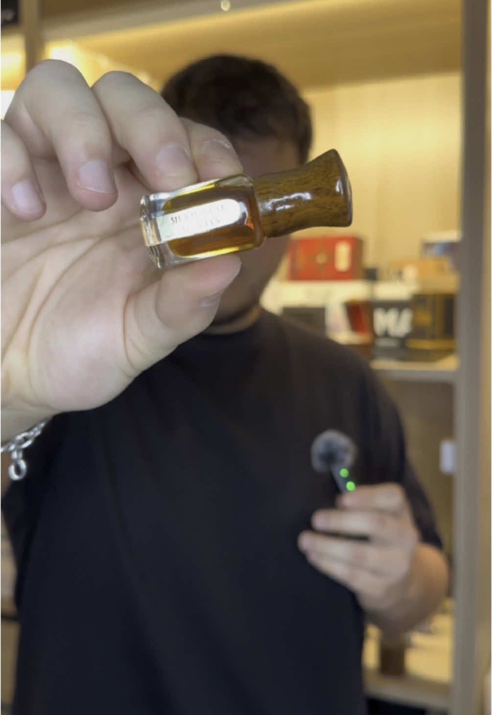 Mukhallat Arabian by Syedscents (PR) Luxurious, Oriental and with Sheikh, i didnt mean Yousef . . @Contrast for carrying . . #attar #mukhallat #fragrancetiktok #parfumviral #fragrance 