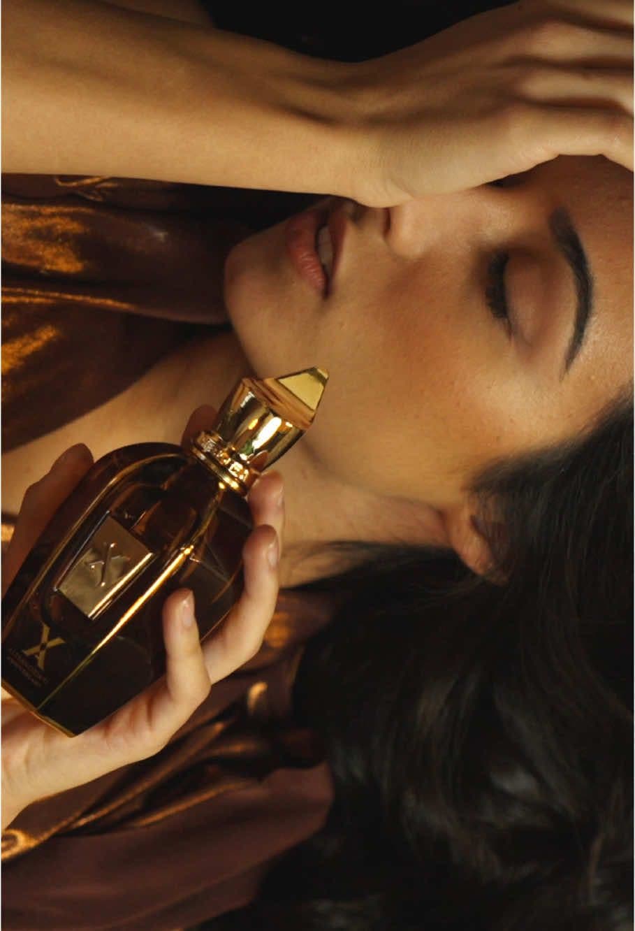 Alexandria II Anniversary celebrates the ancient tradition of Arabian perfumery. Tarakan Oud sourced from the depths of the Bornean jungle is enveloped in notes of Bulgarian Rose, Cumin and Cardamom, creating a truly memorable scent. #Xerjoff #AlexandriaIIAnniversary 