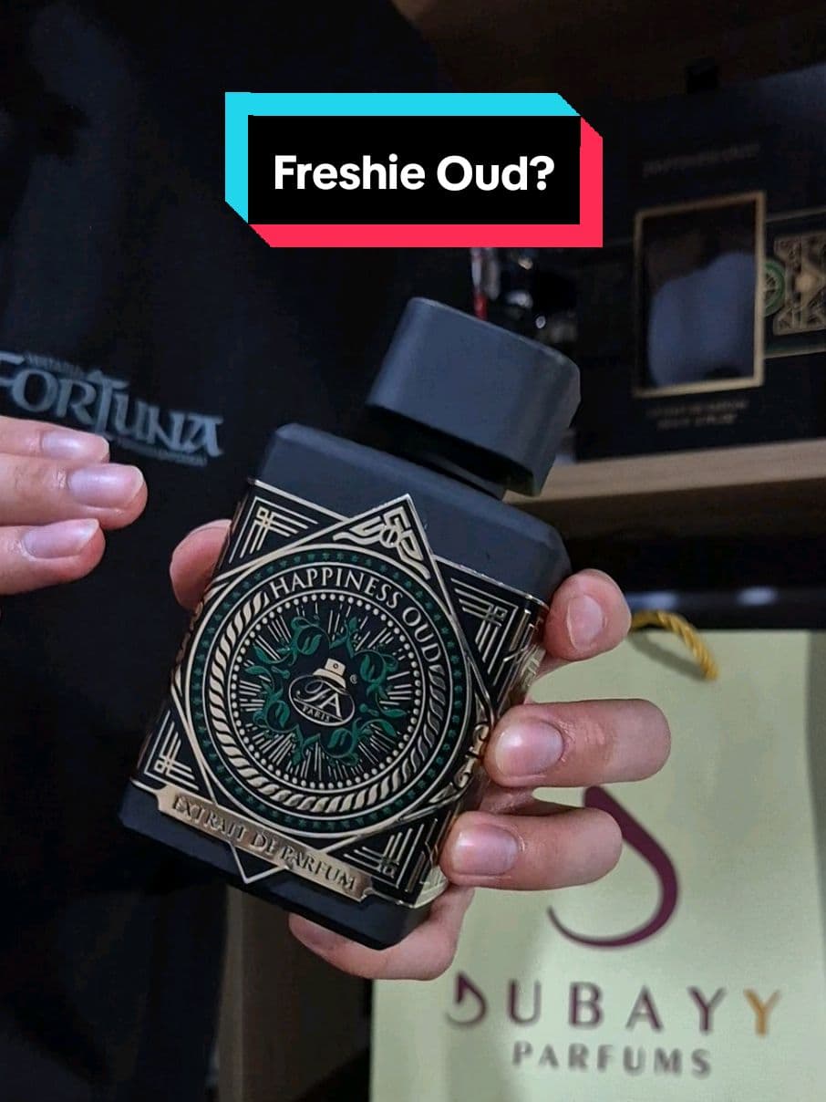 this fragrance really suprised me, didnt expect to like it as much as i did @Fragrance World  available at @dubayy_parfums  #creatorsearchinsights #fragrancetiktok #perfumetiktok #perfume #cologne #fragrances #fragrance #fyp #foryou #createtowin #oud 