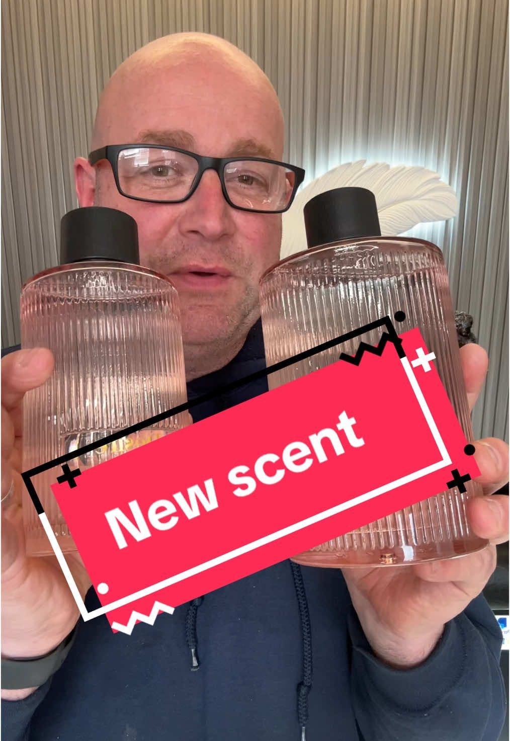 Velvet Rose & Oud 🥰#velvetroseandoud #reedsiffuser #tiktokfragrance #tiktokshop #foryou #fyp #ModernFL #reels #trending #pink #fragrances 