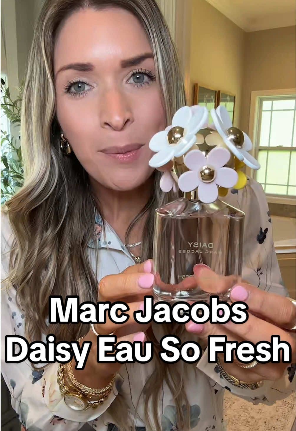 This perfume is a 1000 out of 10! 😍 This Marc Jacobs Daisy Eau So Fresh is amazing!!  #markjacobs #markjacobsdaisy #BestPerfumes #BestPerfume #PerfumeReview #Perfume #perfumetok #perfumerecommendations #perfumecheck #WomenPerfume #womenfragrances #mothersdaygift #giftforher #TTSStarCreator #springtok   #TTSLevelUp #TikTokShopCreatorPicks  #tiktokshoprestock #TikTokShopSpringGlowUp #spotlightfinds #TikTokShopMothersDay  #creatorsearchinsights 