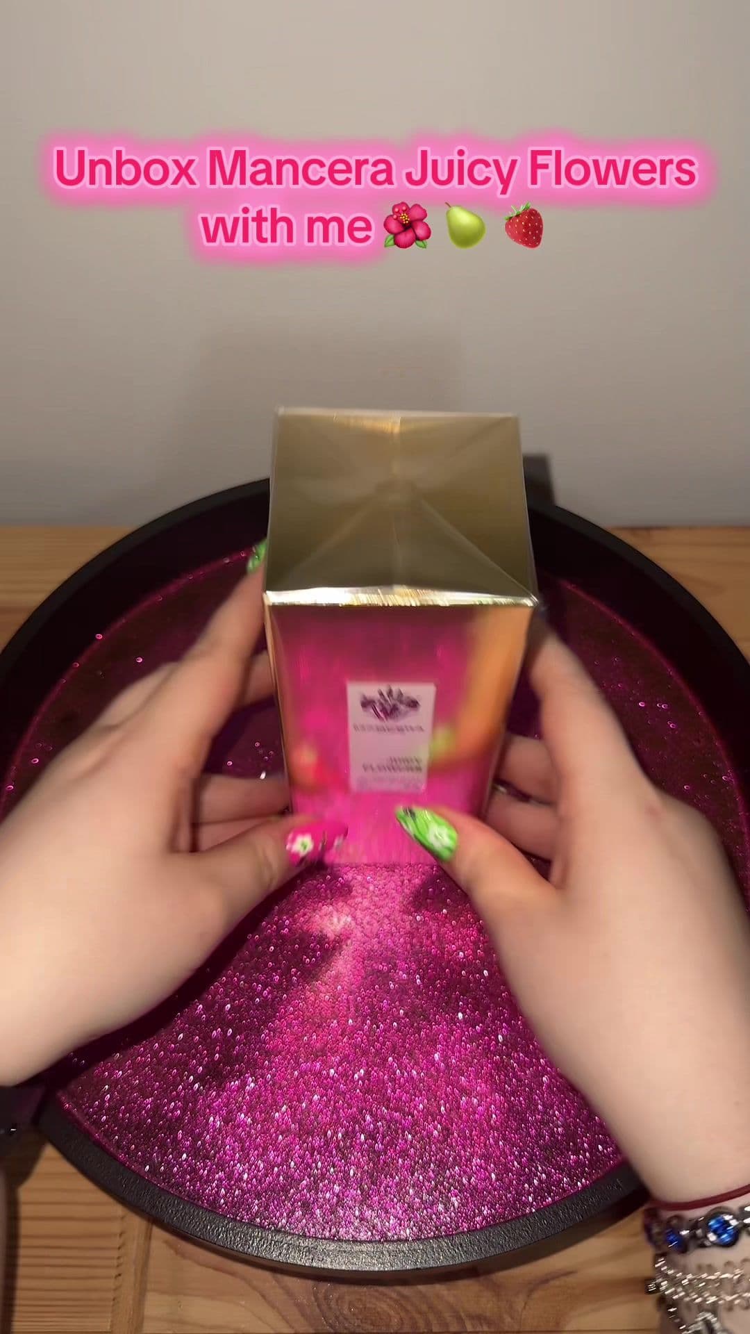 Another one for the spring summer 😍 #fragrancetok #perfumetok #smellsgood #top10perfume #perfumetiktok #fragrancetiktok #perfume #fyp #foryou #foryoupage #unbox #unboxing #summerperfume #scentmail #notino #deliveryday #mancera #manceraperfume #mancerajuicyflowers 