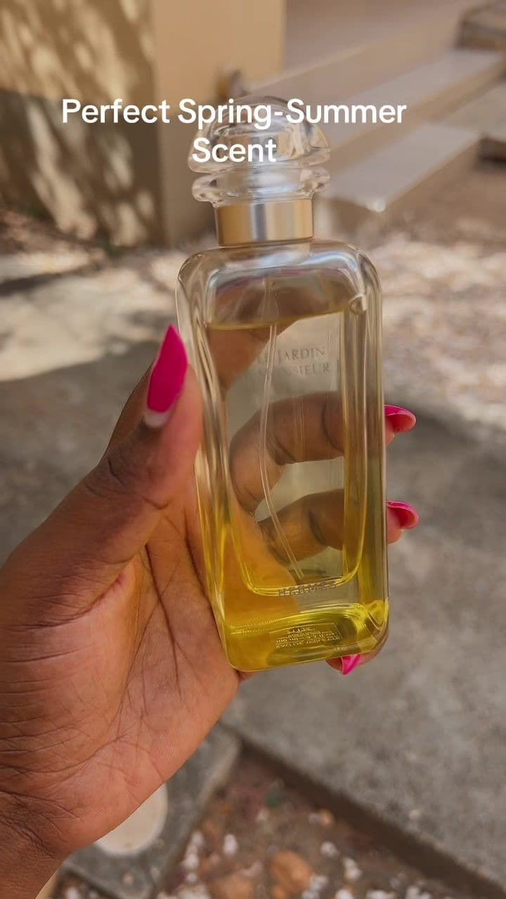 Perfume Diaries: Part 1 @Vida Mwale ‘s Perfume. Le Jardin De Monsieur Li by Hermes. This perfume is perfect for all year wear but would bloom in the heat. Very fresh, clean and green. It smells really expensive as the brand is known to be.  let me feature your collection or part of your collection next.  #Hermes #lejardindemonsieurli 