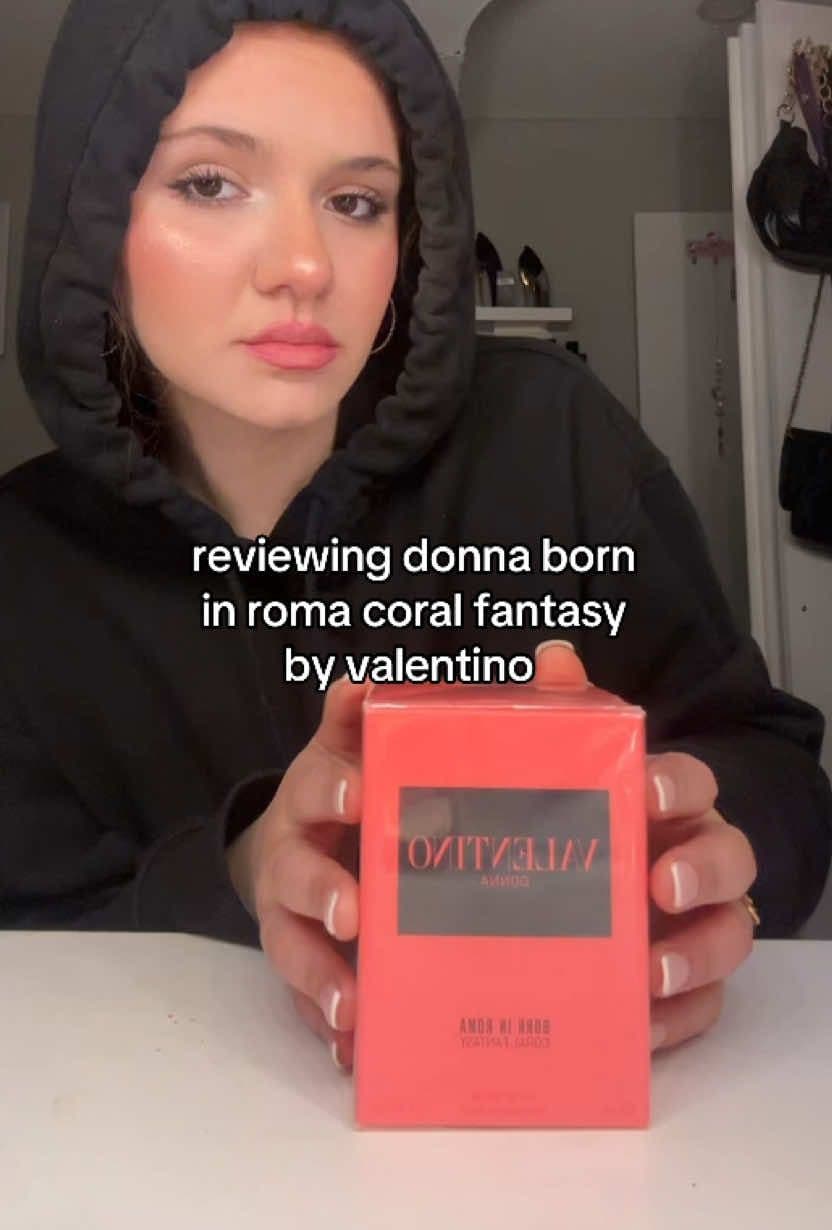 @Valentino.Beauty never misses 😫💕 #valentinoperfume #valentinobeauty #coralfantasy #coralfantasyvalentino #valentinocoralfantasy #womenperfume #perfumereview #perfumeunboxing #perfumetiktok #perfumetok #perfumecollection #borninroma #borninromacoralfantasy 