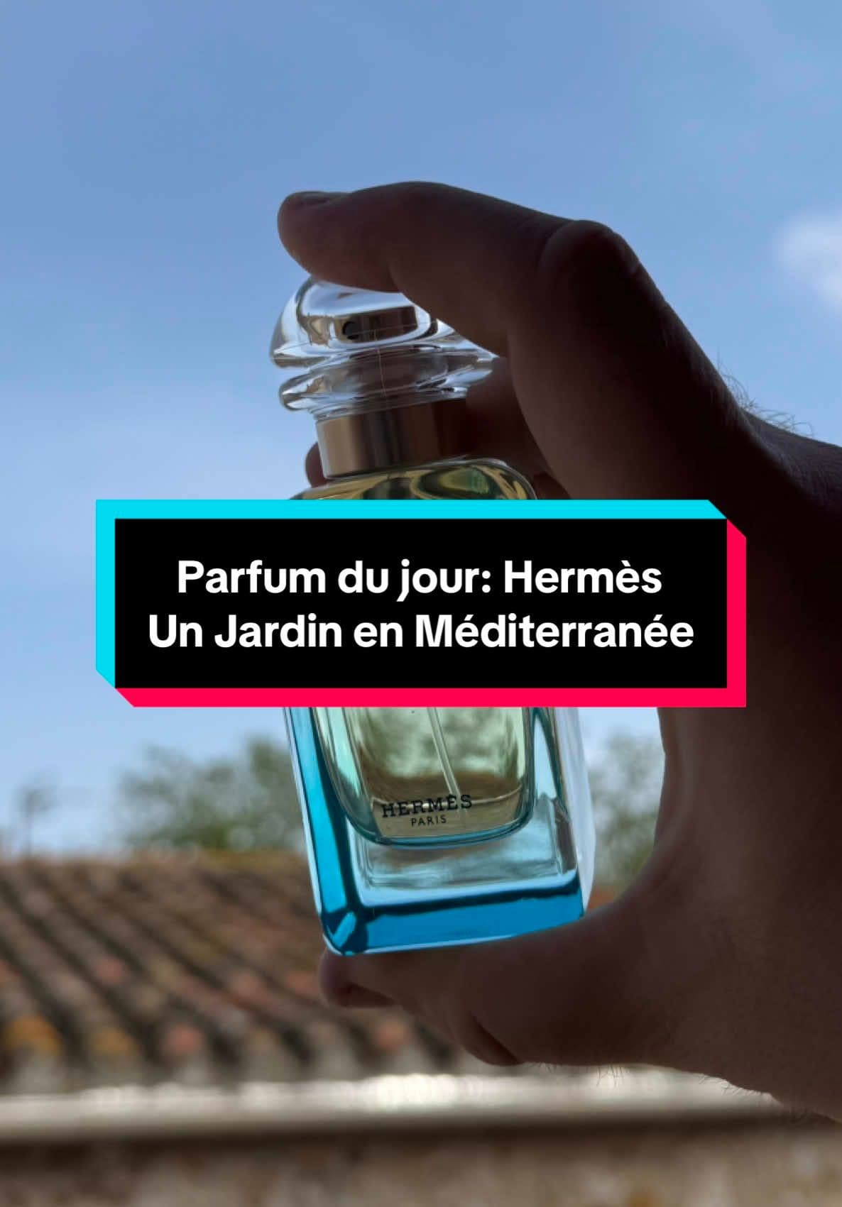 La gamme « Les Jardins » est vraiment superbe #HERMES ☀️  Un Jardin en Méditerranée est une superbe eau de toilette florale/verte légèrement boisé, idéal pour les jours ensoleillé qui arrive ! 😎 #hermesparfums #hermesperfume #parfume #parfums #fragrance #eaudetoilette #fragrancetok #perfumetok #springperfume #scents 