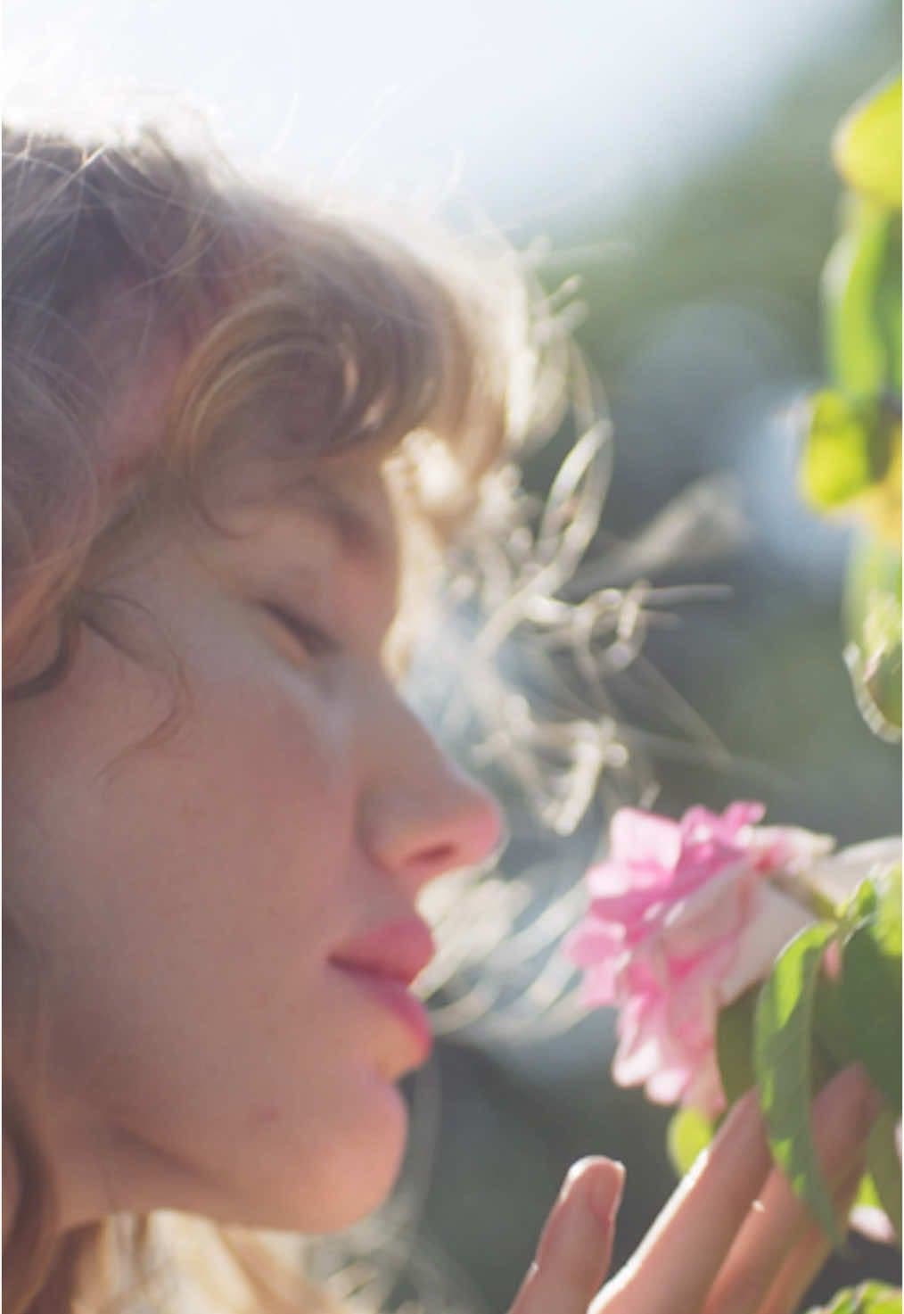 A moment of calm, infused with the enveloping softness of rose, lychee and blackcurrant. Rosa Rossa: the allegory of a morning stroll through a rose garden. — #Guerlain #Fragrance #AquaAllegoria