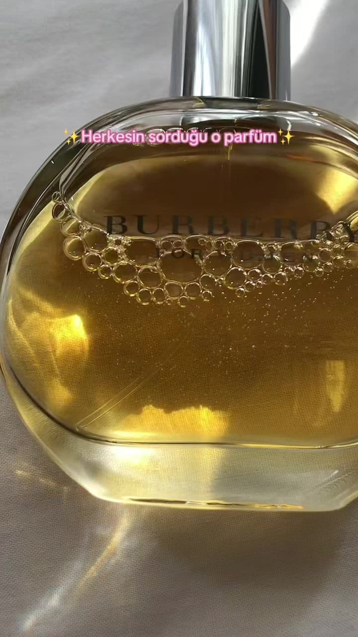 @Burberry for women 🦢🤍 yılda yürürken bile durdurup sordukları o parfüm ✨🌞 #reklam değil, yasa gereği. . . . . #creatorsearchinsights #burberry #burberryparfum #burberryparfume #burberryforwomen #fragrances #fragrancetok #sotd #theparfumology #parfumeforwomen #parfüm #parfümönerisi #parfümtiktok #muskyparfume #newparfume #newparfume #öneri #viral #alışverişim #kesfetedüş #kesfet #parfumenergy #gratisalışverişvideoları #gratisindirimlialışveriş #kadınkokusu #kadınparfüm #koku #gratistr #gratisindirimi #parfumviraltiktok #edpvsparfum @Gratis 