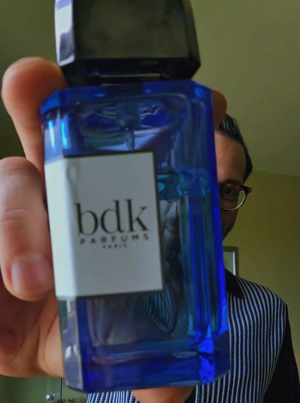 BDK PARFUMS ( ONE OF MY FAV ) " Citrus Riviera " Eau De Parfum top notes : Italian Lemon, Neroli, Italian Mandarin and Fig middle notes : Watery Notes, Green Accord, Eucalyptus, Orange Blossom, Strawberry, Immortelle and Jasmine base notes : Haitian Vetiver, White Musk, Tonka Bean and Indonesian Patchouli Leaf #bdkparfums #signaturescent #freshscent #unisexfragrance #parfumtok 