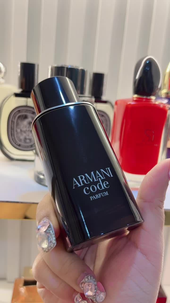 สุดหล่อของเรามาแล้ว Parfum ซะด้วยยยยยย ทน12-24ชั่วโมงเลยค๊า 2,500 (จากปกติ5,500) Armani Code Parfum 75ml #shoppingwithsunny