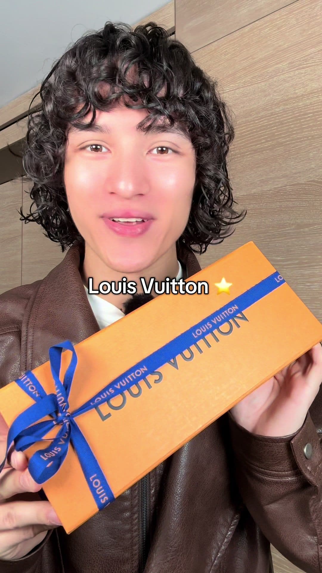 Unboxing Louis Vuitton Les Sables Roses ⭐️🌹 #fragrancetok #perfume #perfumetok #lessablesroses #pacificchill 