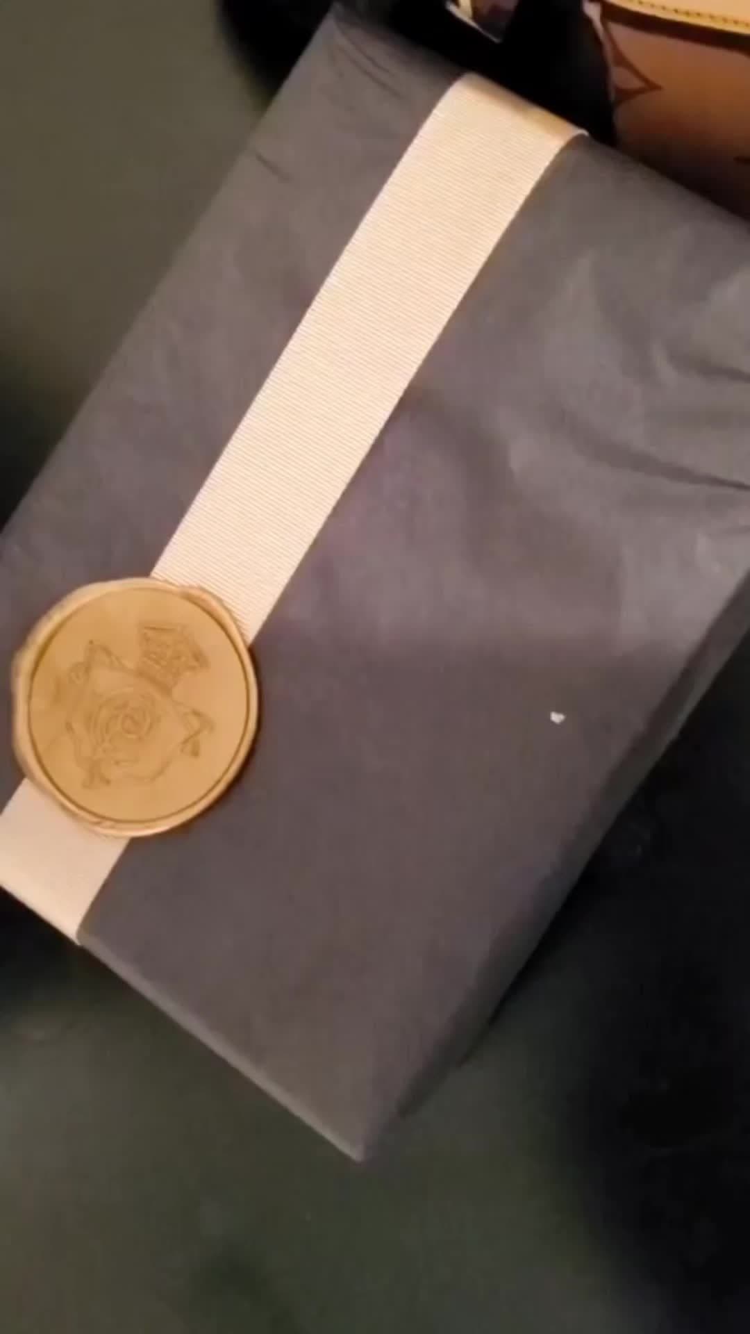 clive christian Iconic 20  I actually prefer the masculine version to the feminine one.  I was so excited to get a backup up bottle when it made a limited come back 2 years ago.  #fragrancetiktok #smellgoodfeelgood #Nicheperfume_addict #clivechristian #perfumecollector #cciconic2o