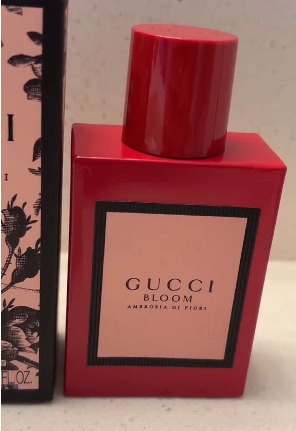 Smells heavenly, especially the red bottle version of Gucci Bloom. Yummyy @Gucci #guccibloom #guccibloomperfume #notanad #ambrosiadifiori #perfumetok