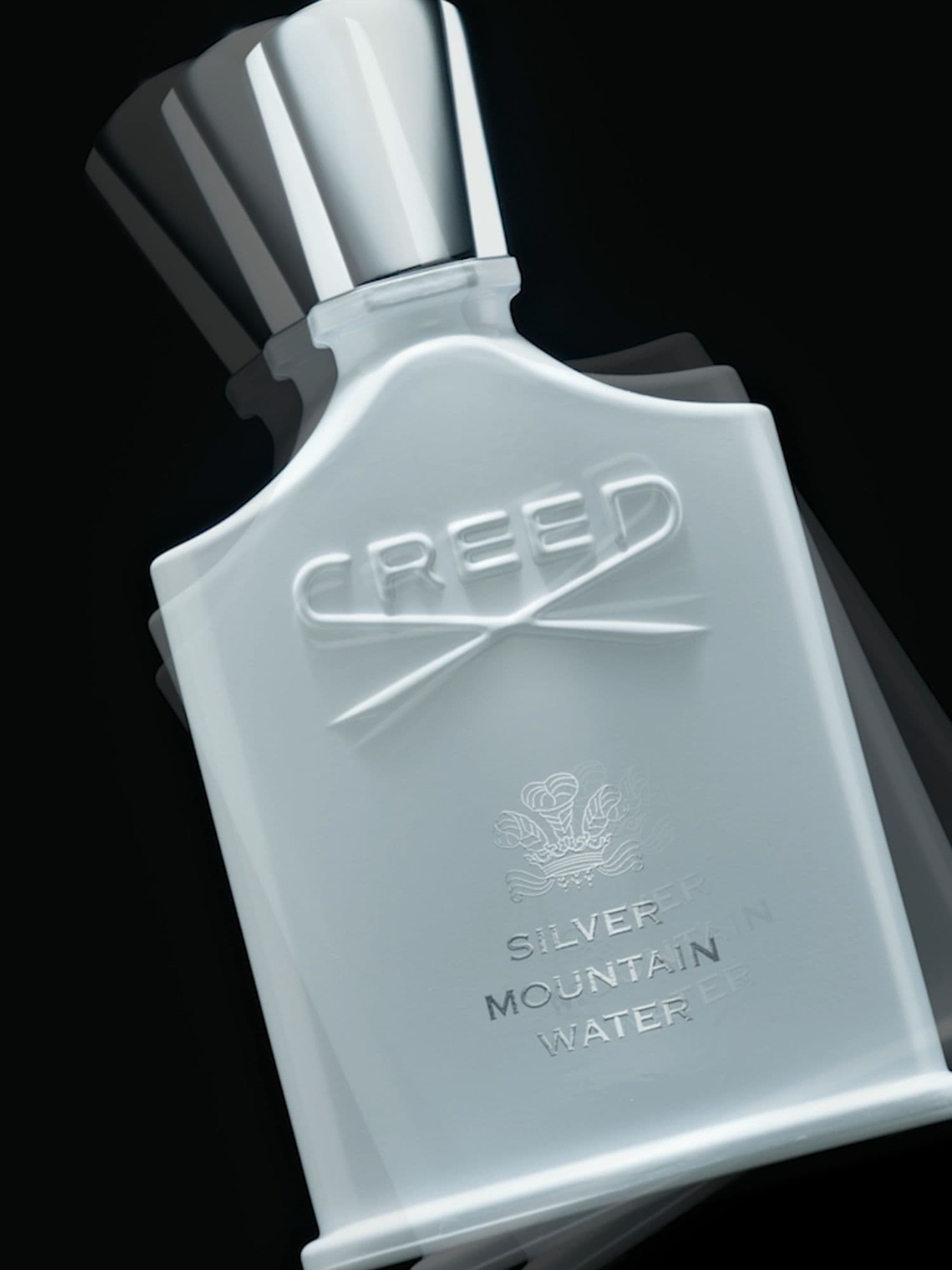 Silver Mountain Water brings to life the extensive and pristine beauty of the breathtaking Alpine region. With a masterful blend of sharp citrus notes, it instantly conjures the exhilarating crispness of high-altitude air and the purity of icy streams coursing through snow-capped mountains. #TheHouseofCreed #SilverMountainWater