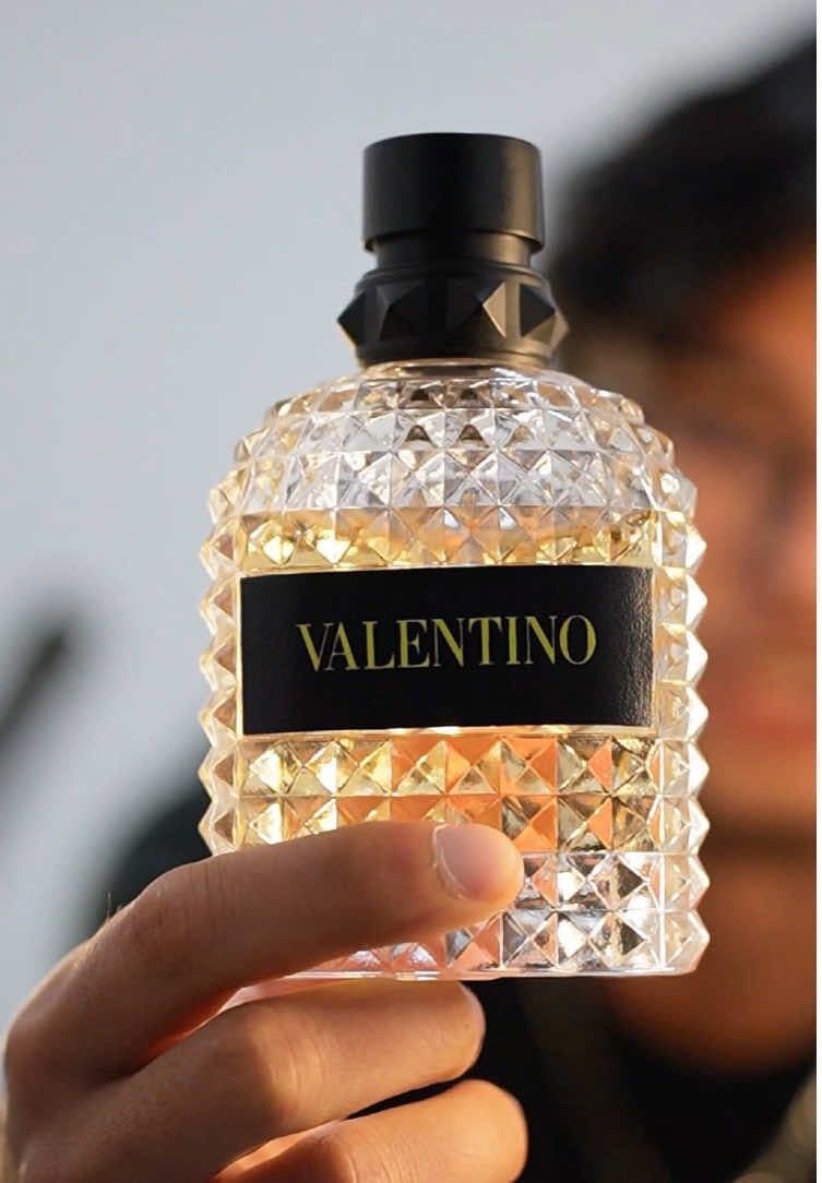 Reviewing Valentino Uomo Born in Roma Yellow Dream 🔥 #fragrance #cologne #perfume #perfumetiktok #fragrancetiktok #valentino #dior #viral #fyp 